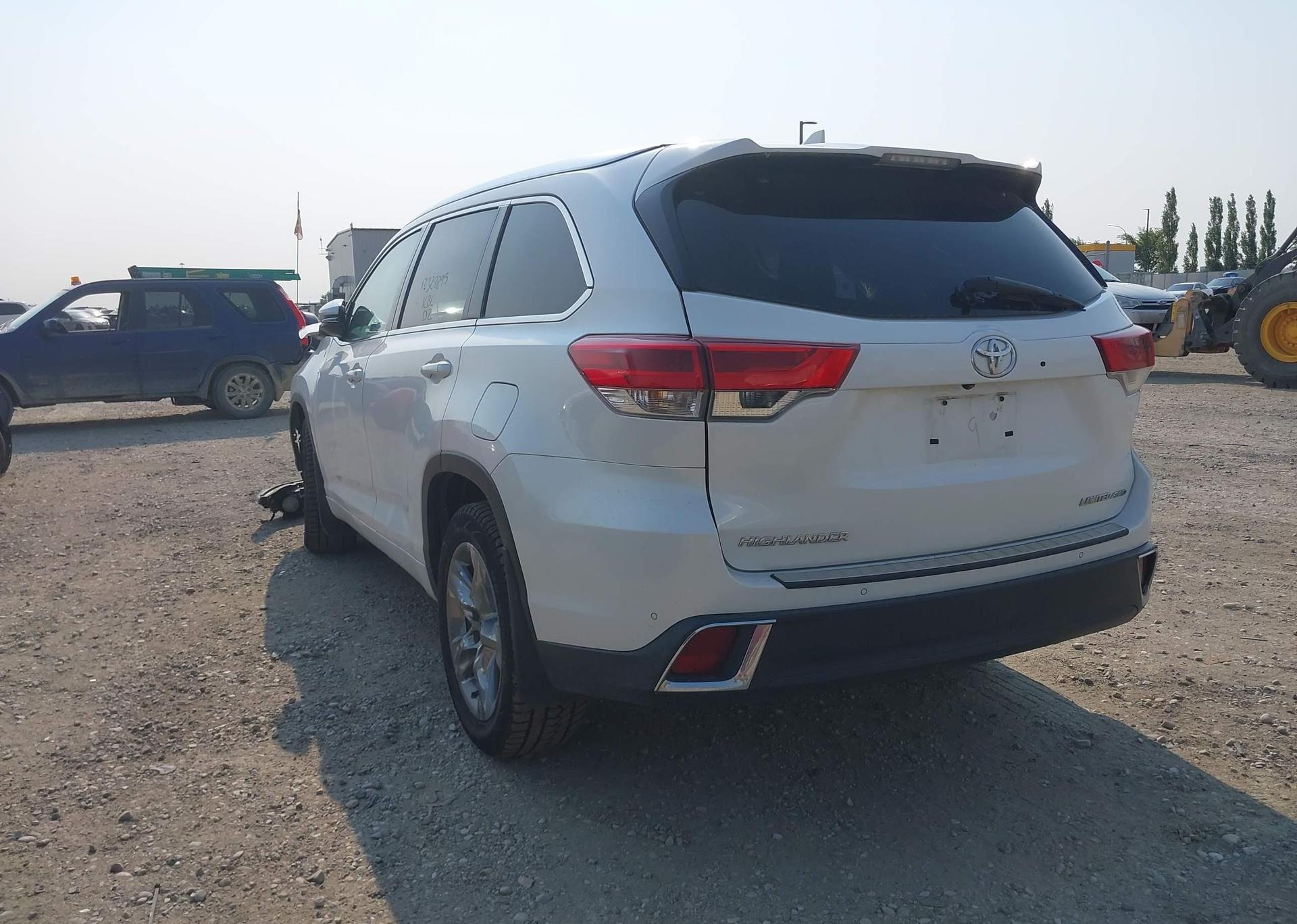 2019 TOYOTA HIGHLANDER LIMITED
