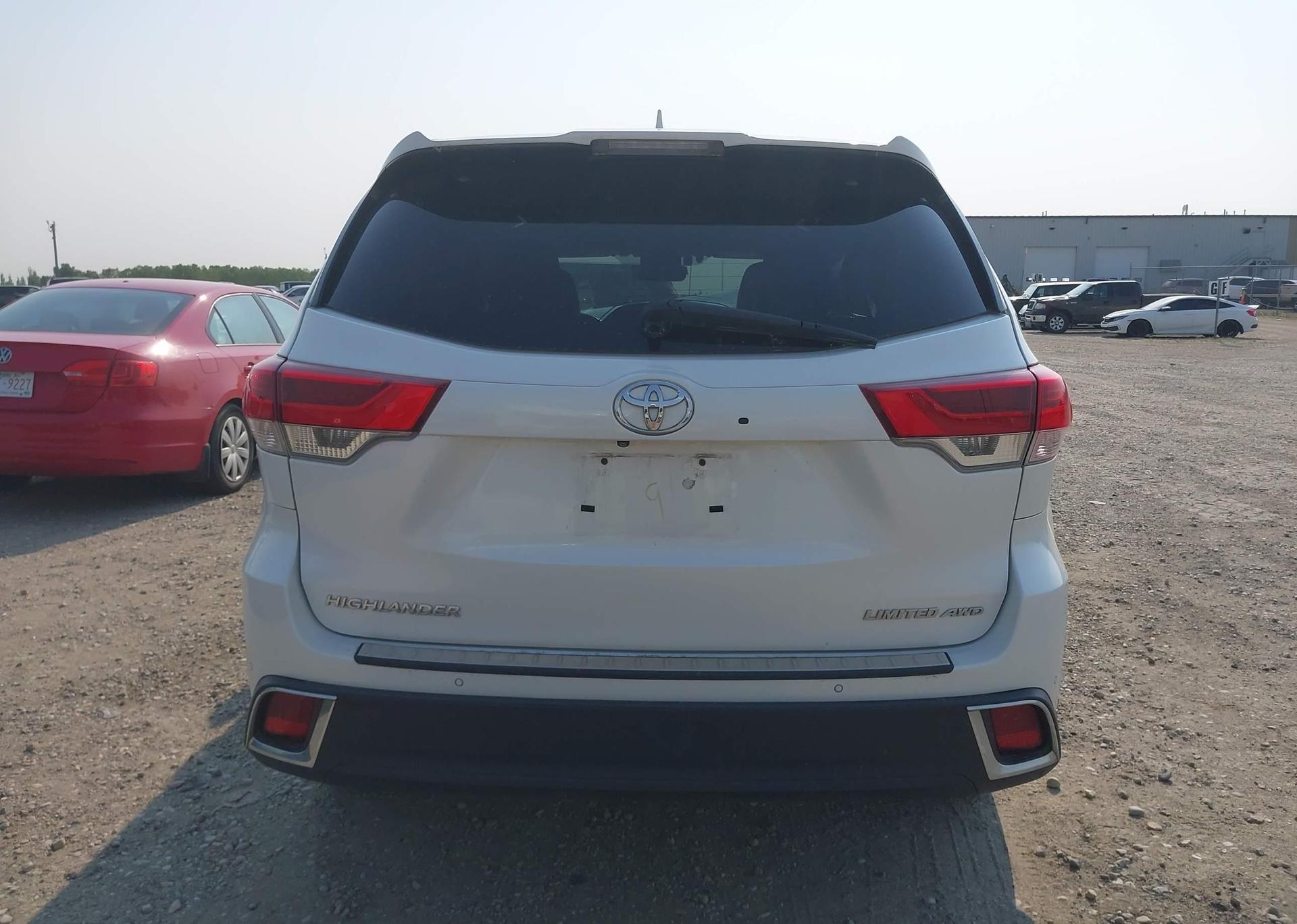 2019 TOYOTA HIGHLANDER LIMITED