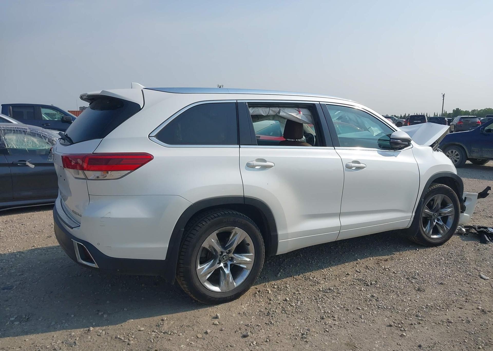 2019 TOYOTA HIGHLANDER LIMITED