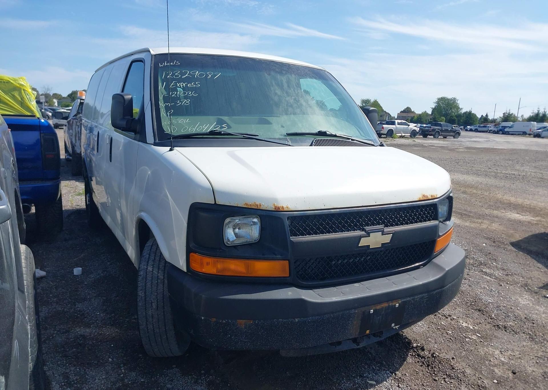 2011 CHEVROLET EXPRESS G2500