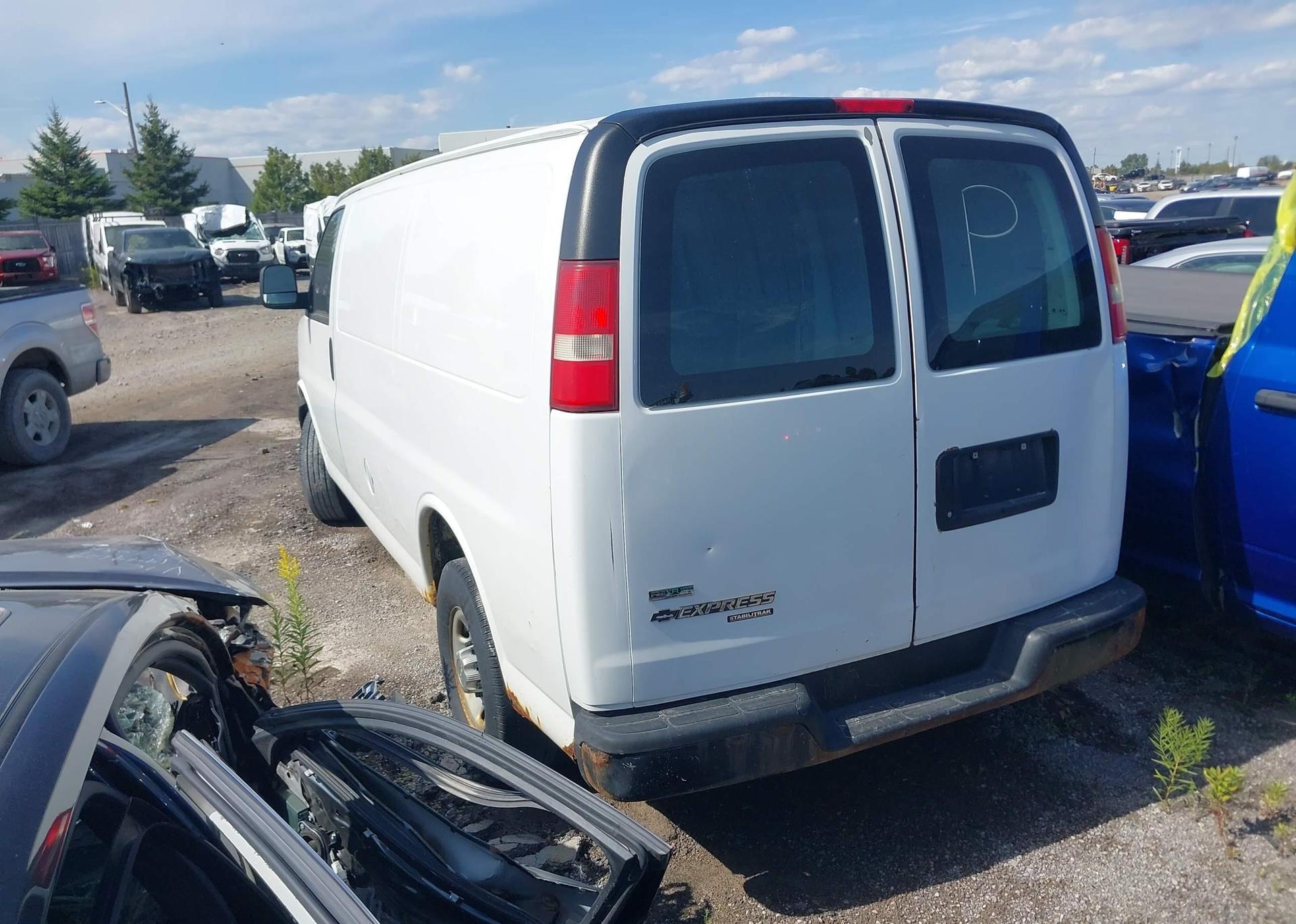 2011 CHEVROLET EXPRESS G2500