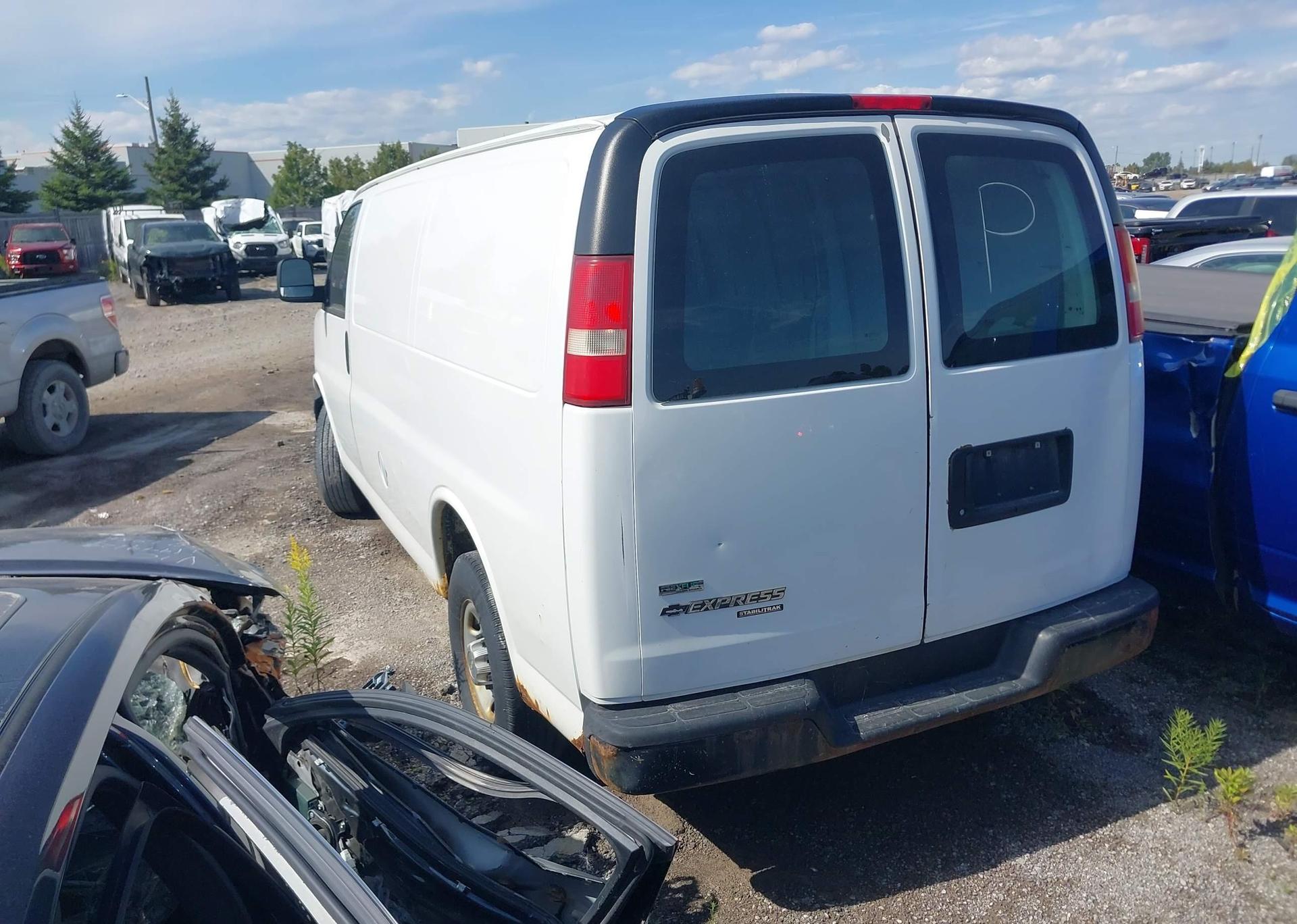 2011 CHEVROLET EXPRESS G2500