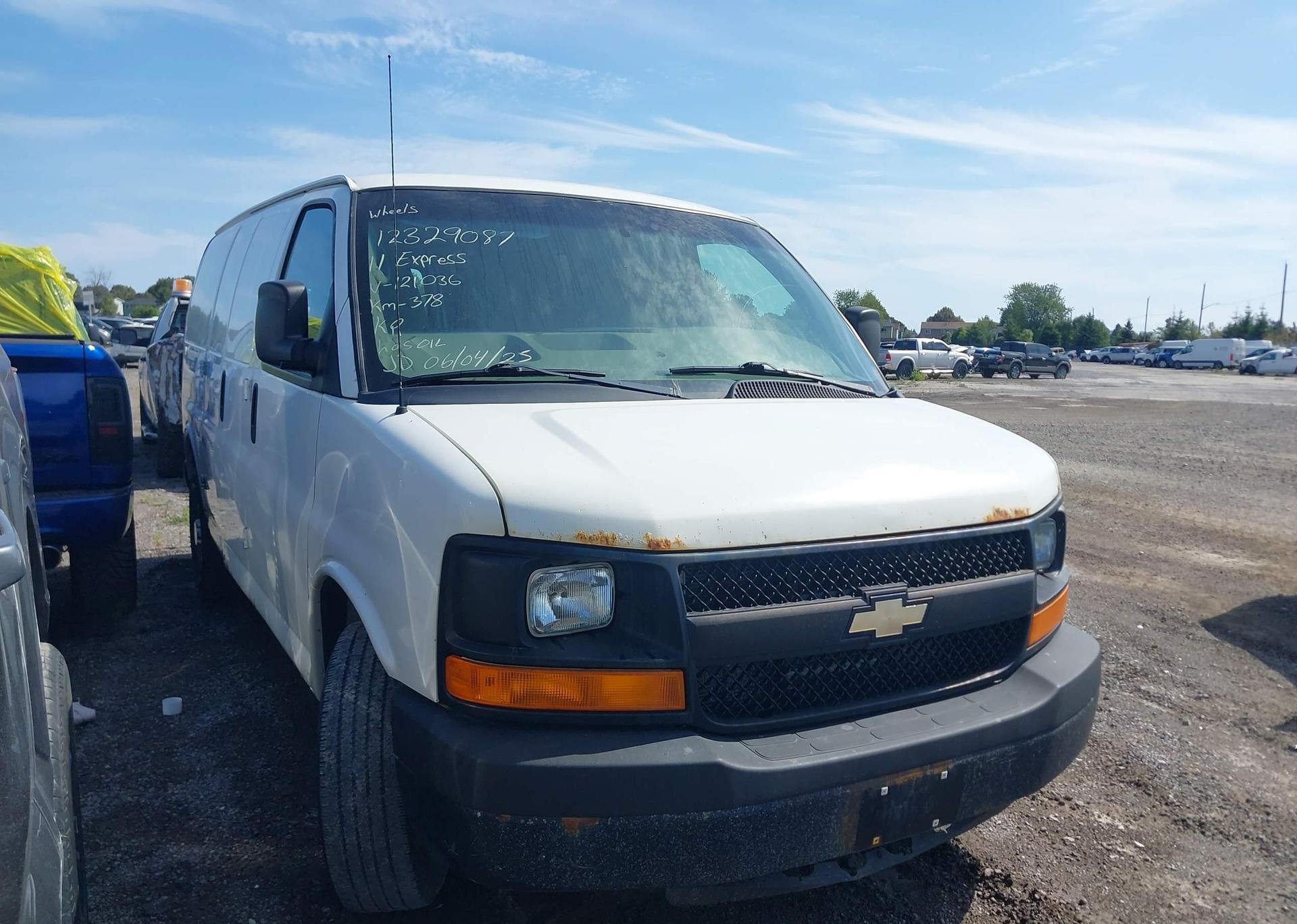 2011 CHEVROLET EXPRESS G2500