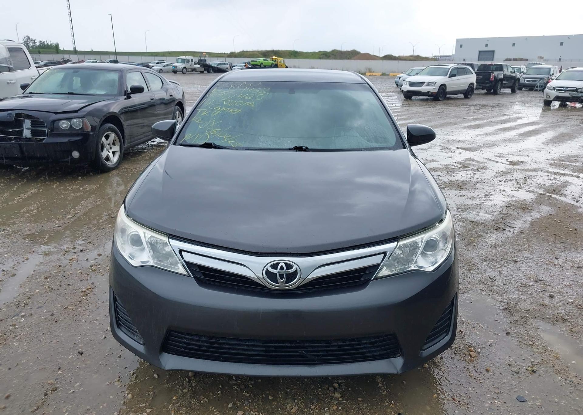 2014 TOYOTA CAMRY
