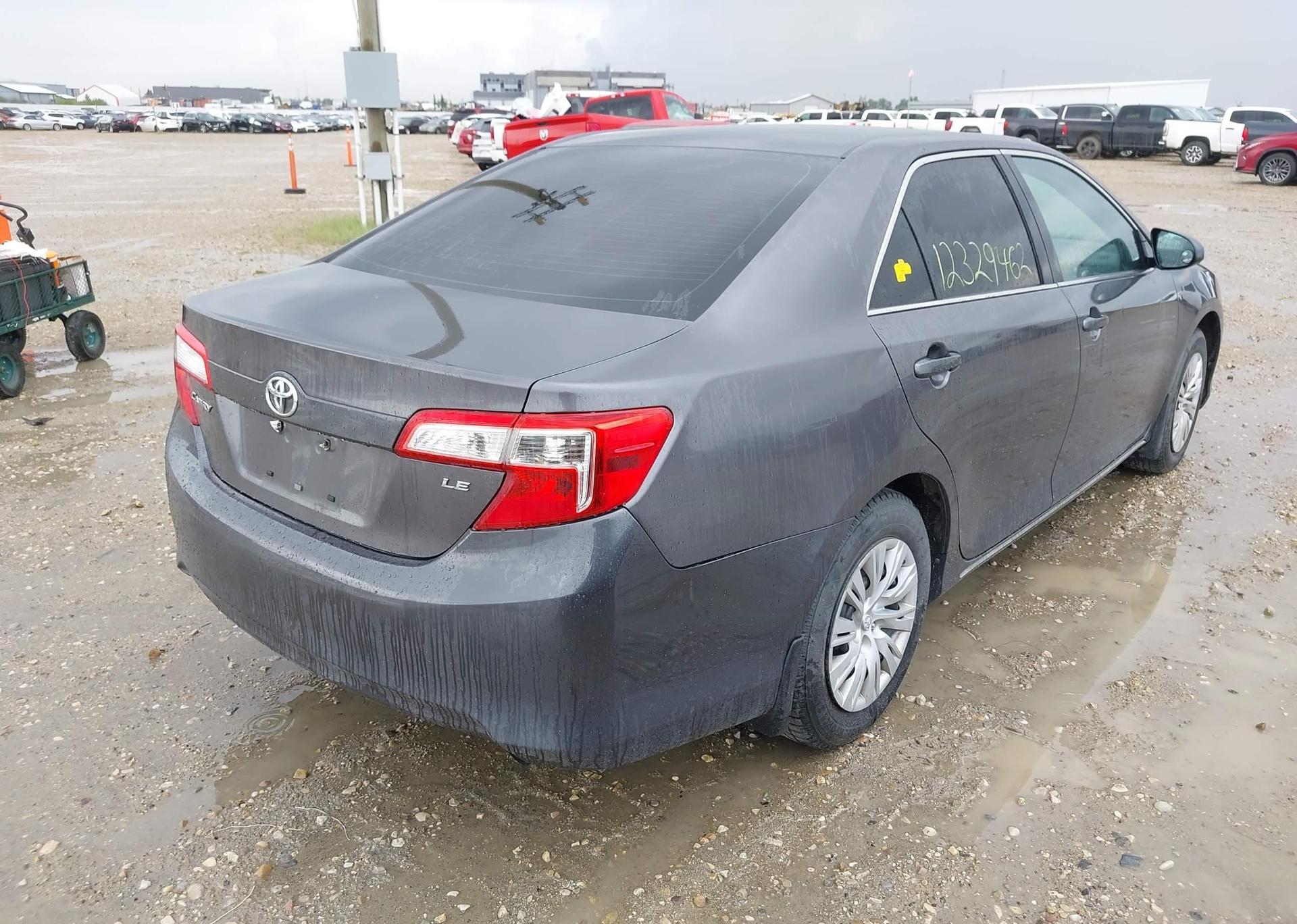 2014 TOYOTA CAMRY