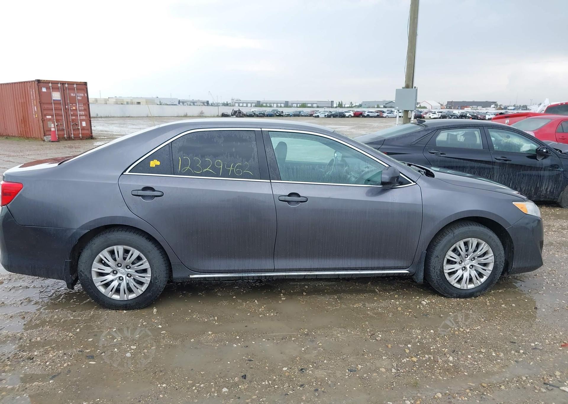 2014 TOYOTA CAMRY