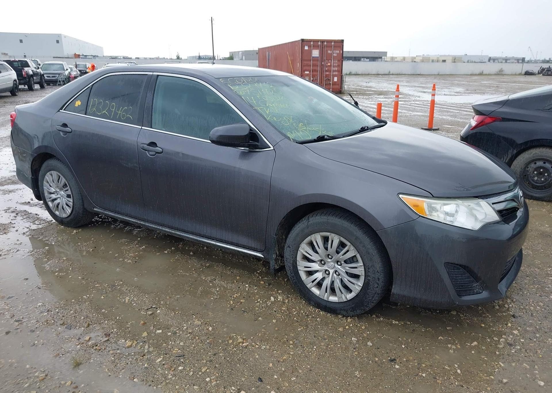 2014 TOYOTA CAMRY