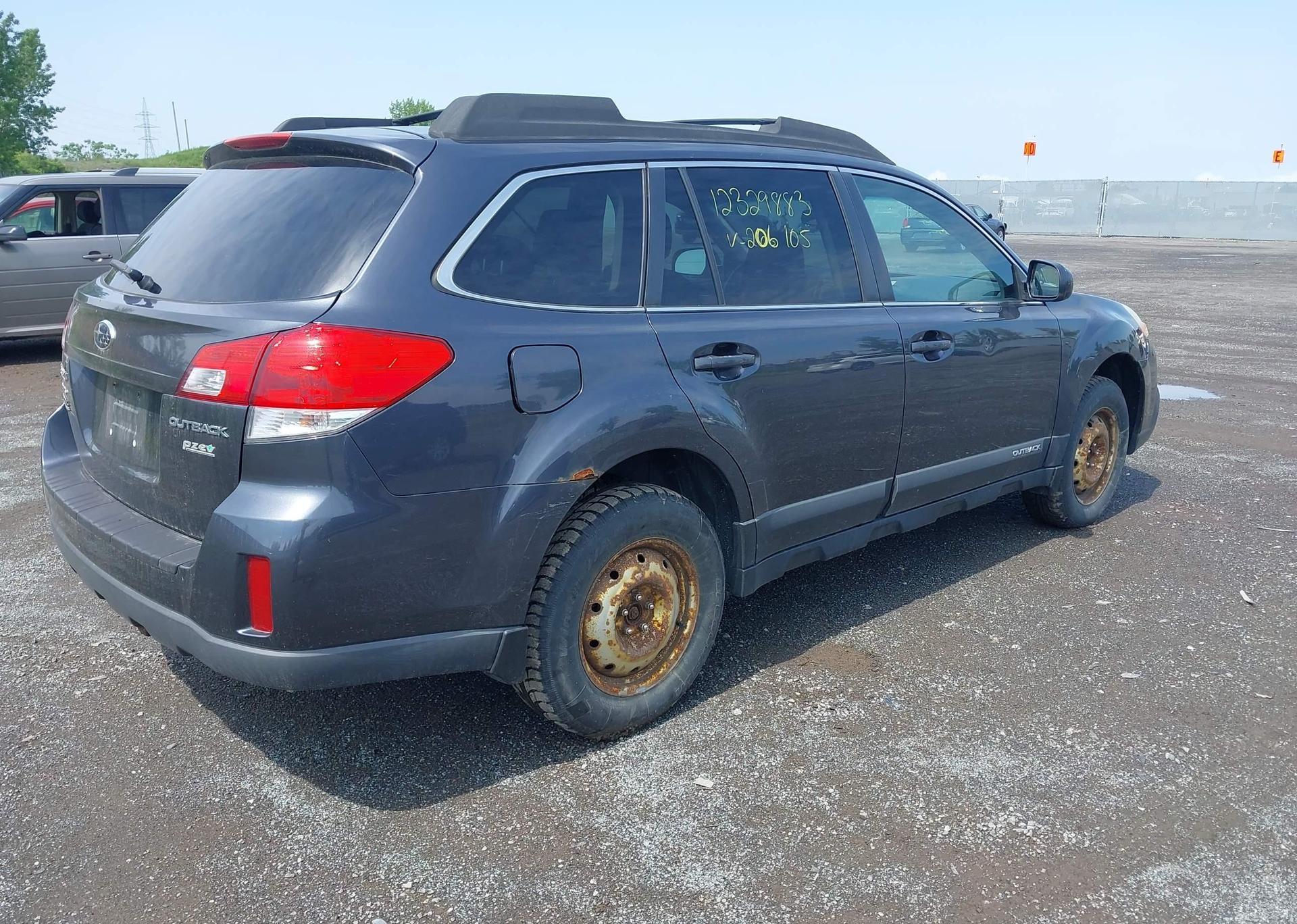 2013 SUBARU OUTBACK 2.5I PREMIUM