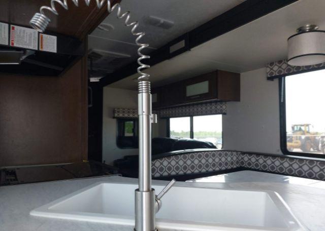 2019 FOREST RIVER LTD 274 DBH