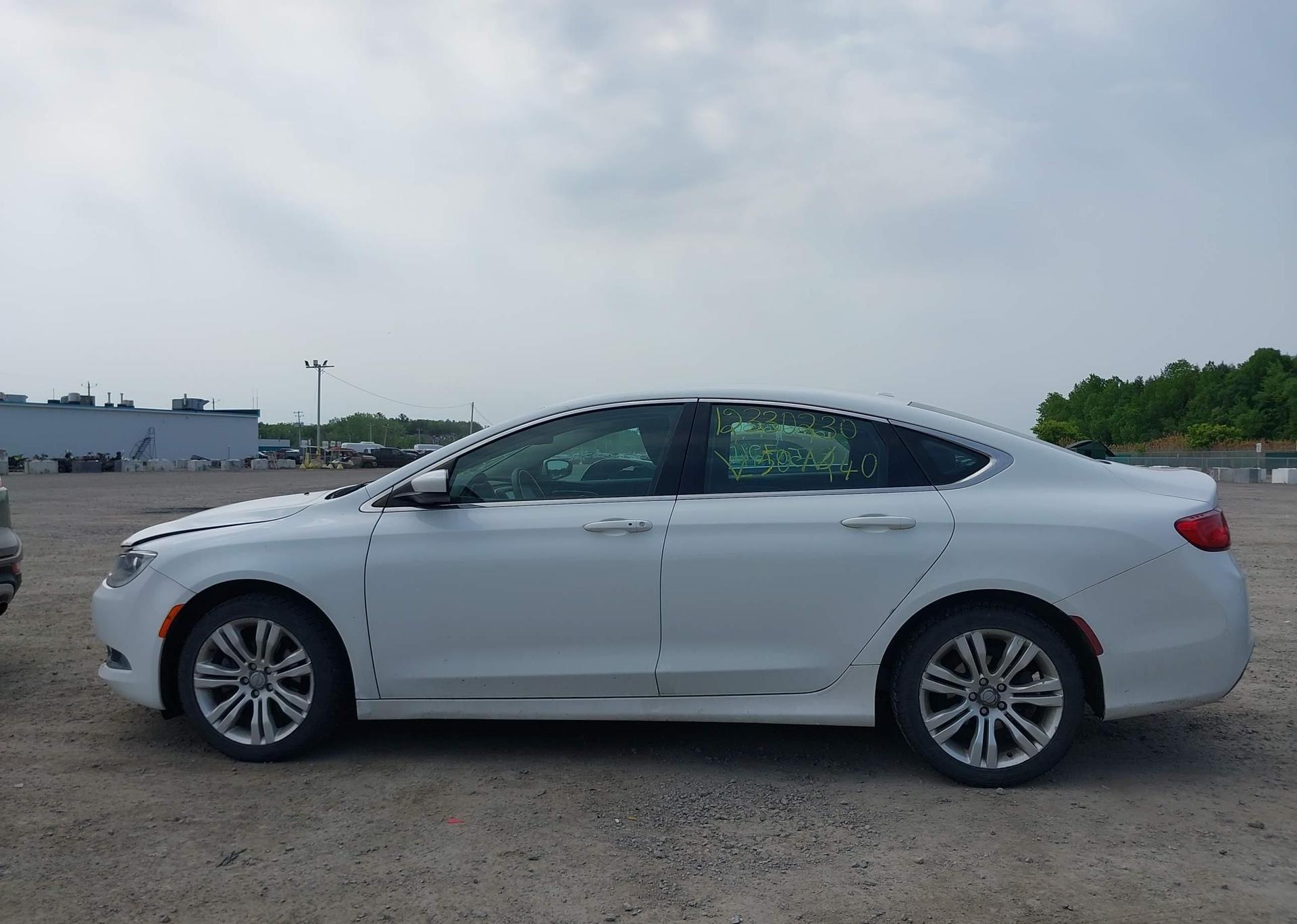 2015 CHRYSLER 200 LIMITED