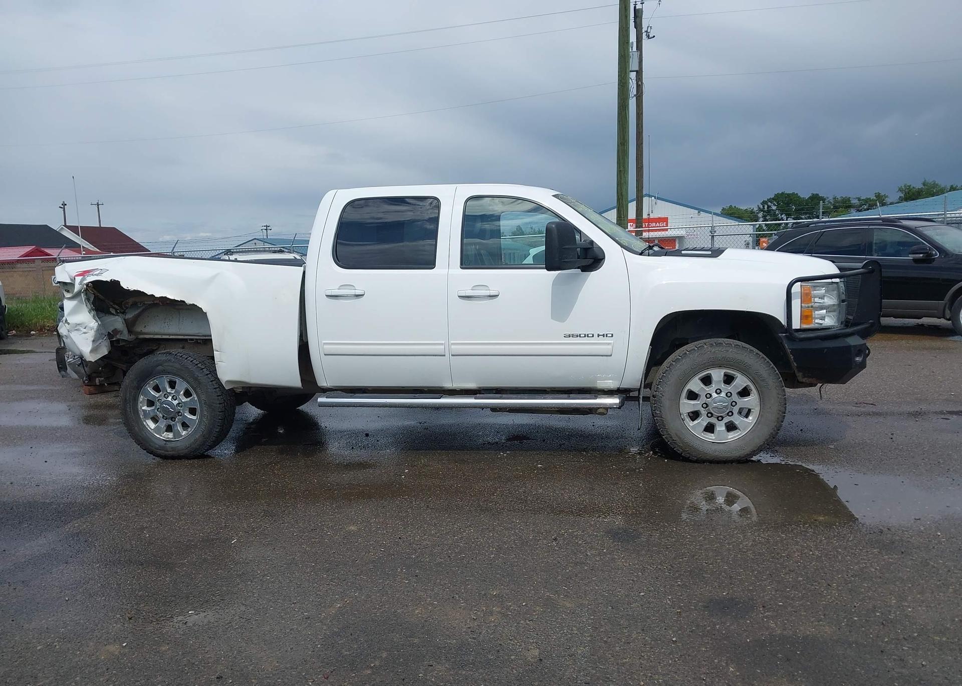 2011 CHEVROLET SILVERADO K3500 LTZ