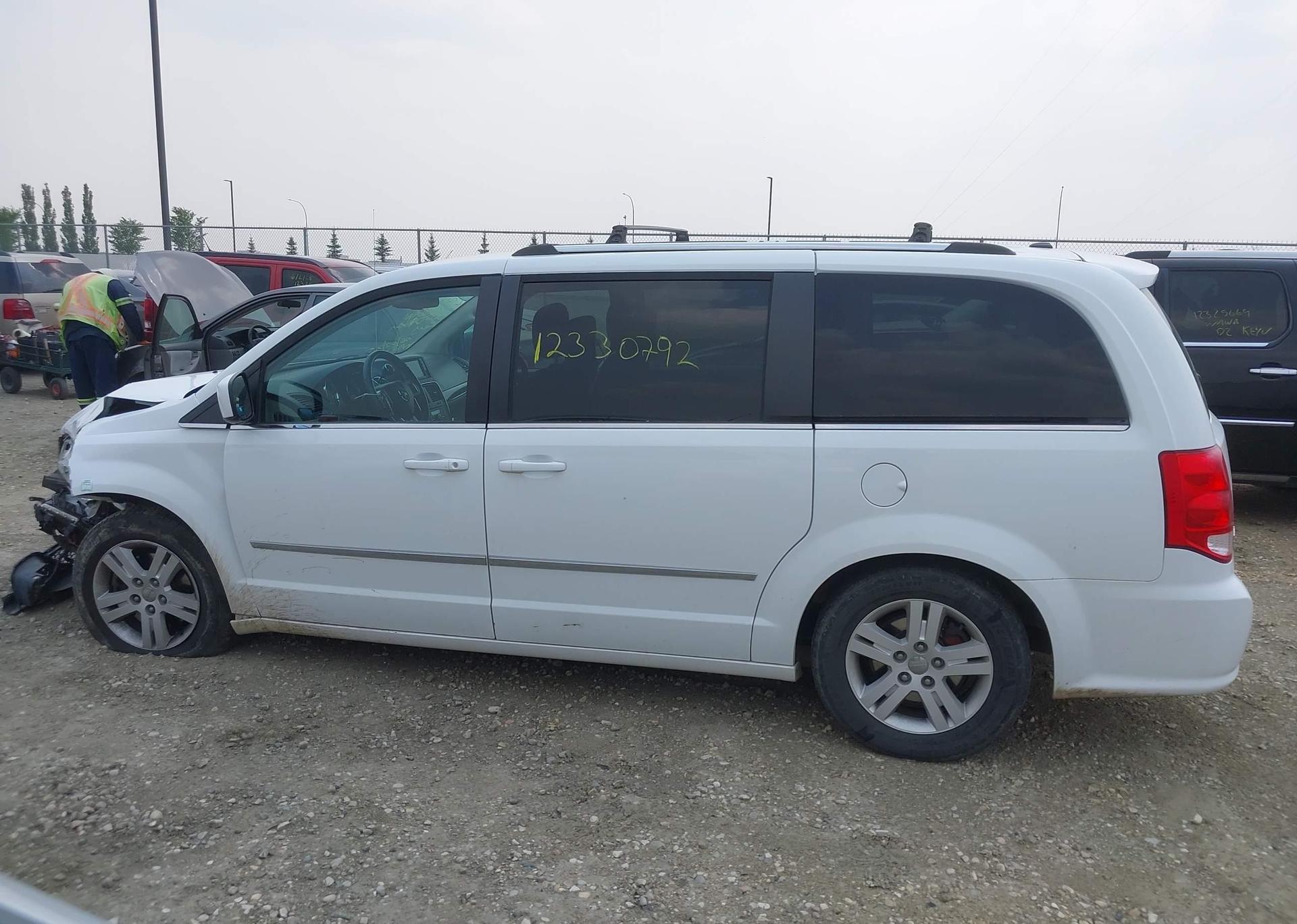 2016 DODGE GRAND CARAVAN CREW