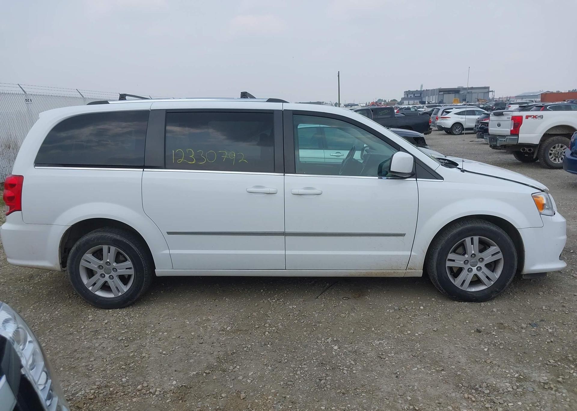 2016 DODGE GRAND CARAVAN CREW