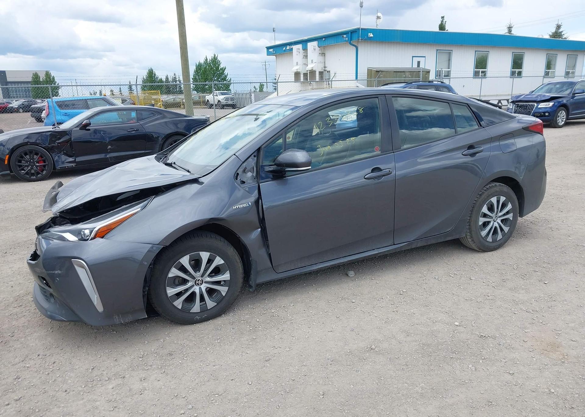 2019 TOYOTA PRIUS