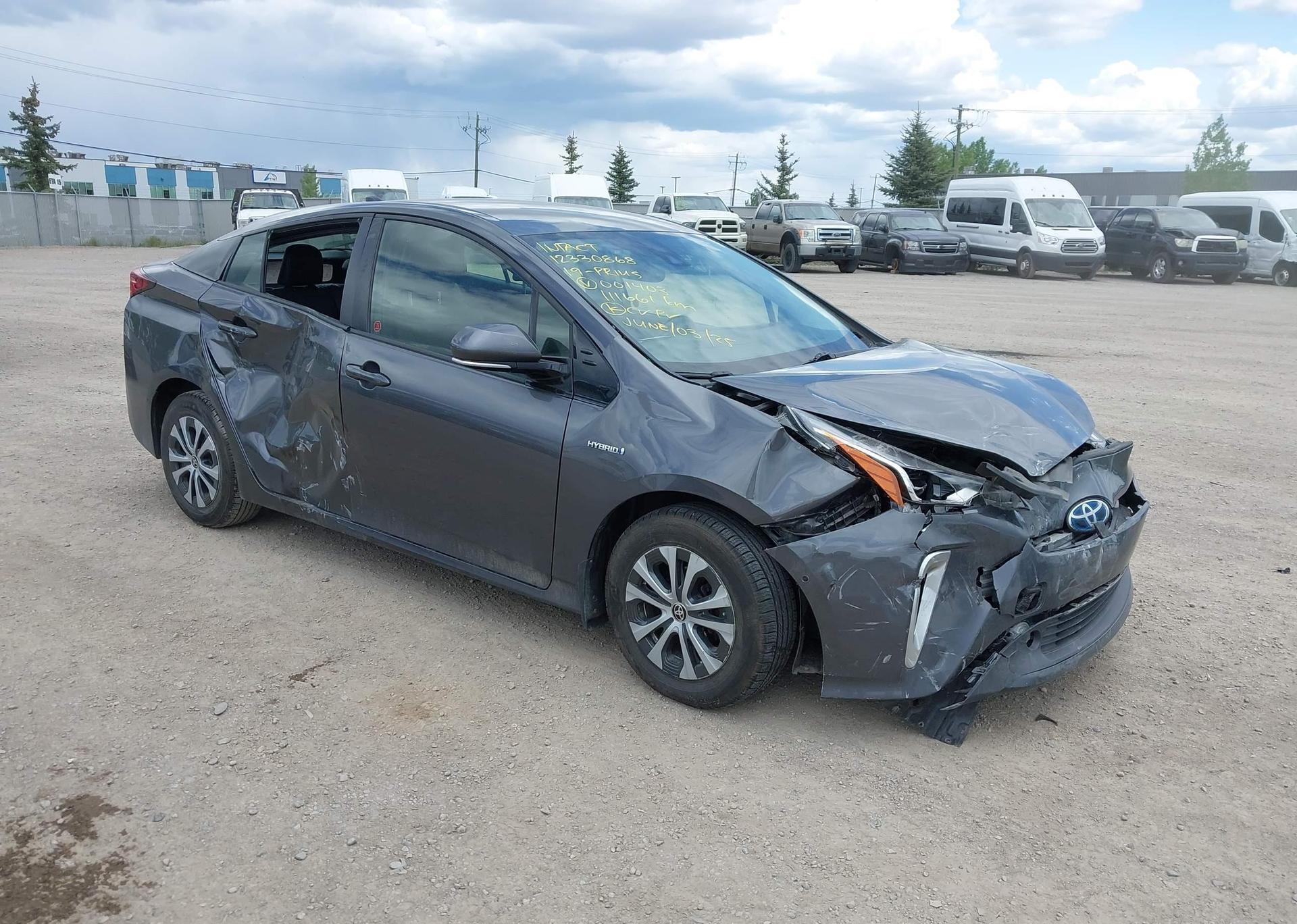 2019 TOYOTA PRIUS