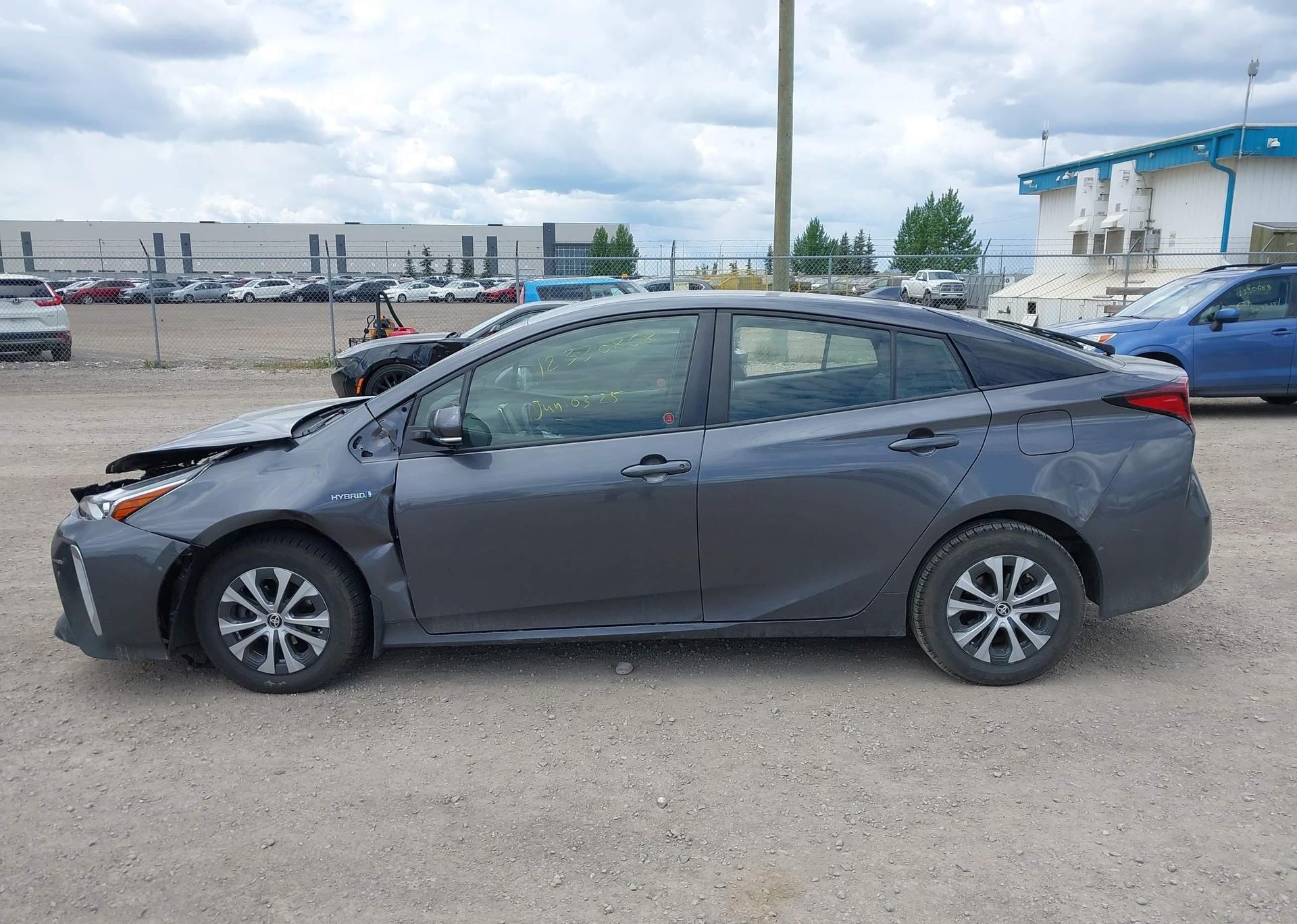 2019 TOYOTA PRIUS