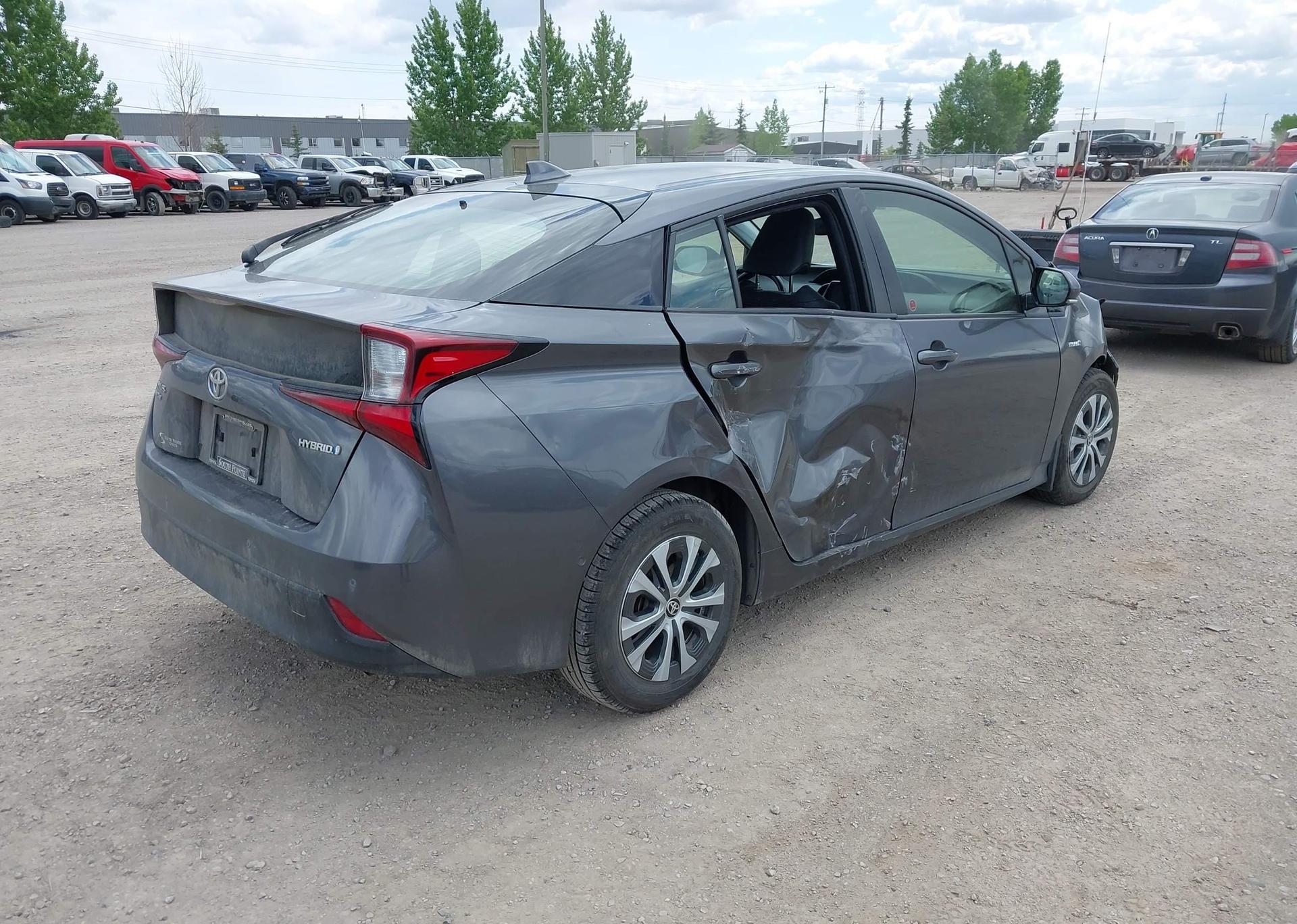 2019 TOYOTA PRIUS