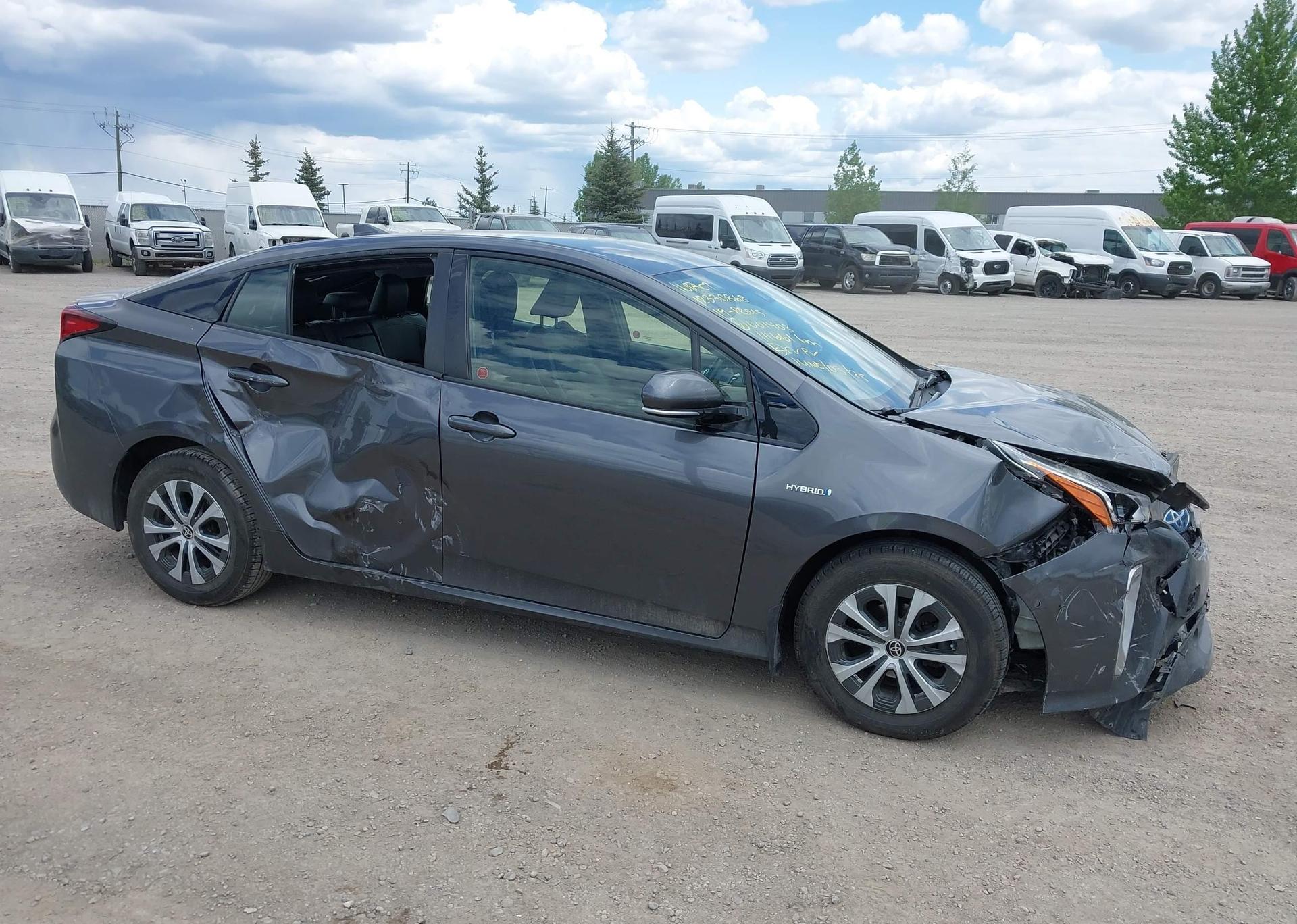 2019 TOYOTA PRIUS