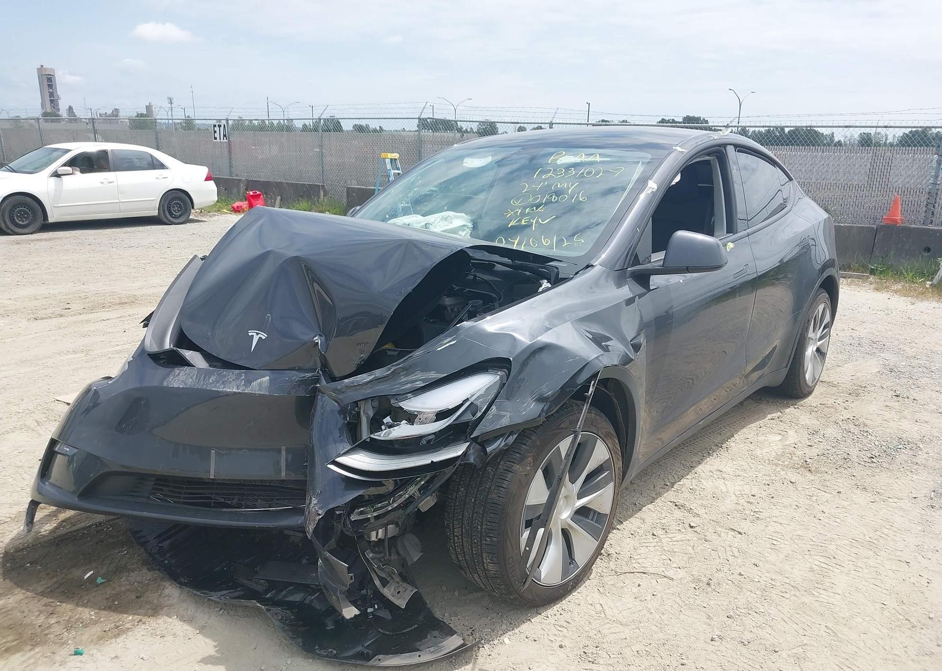 2024 TESLA MODEL Y