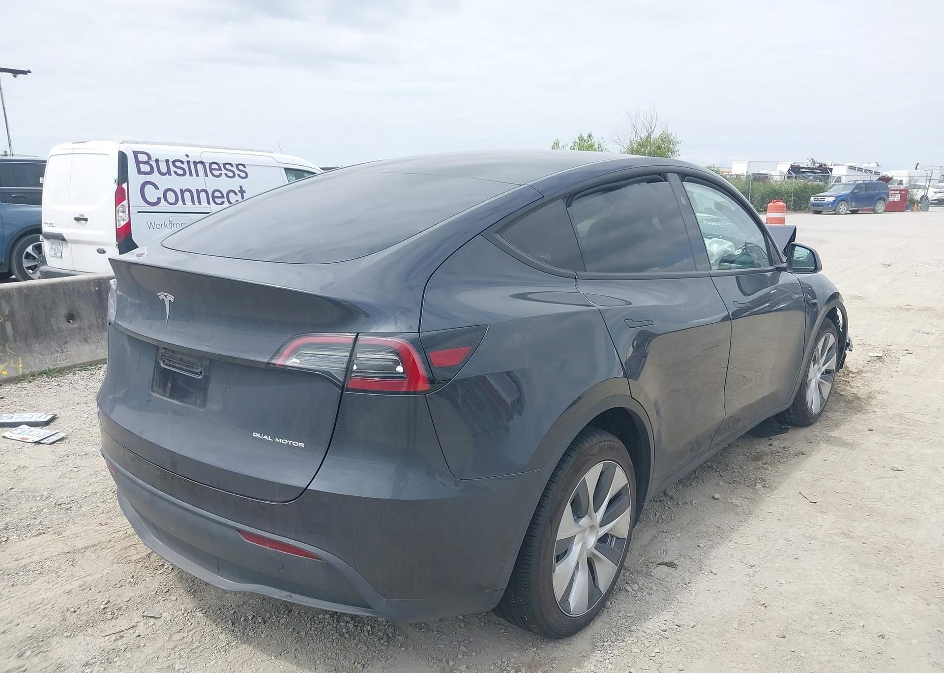 2024 TESLA MODEL Y