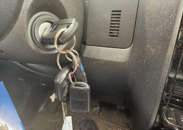 2010 FORD ESCAPE LIMITED