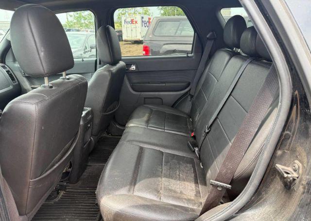 2010 FORD ESCAPE LIMITED