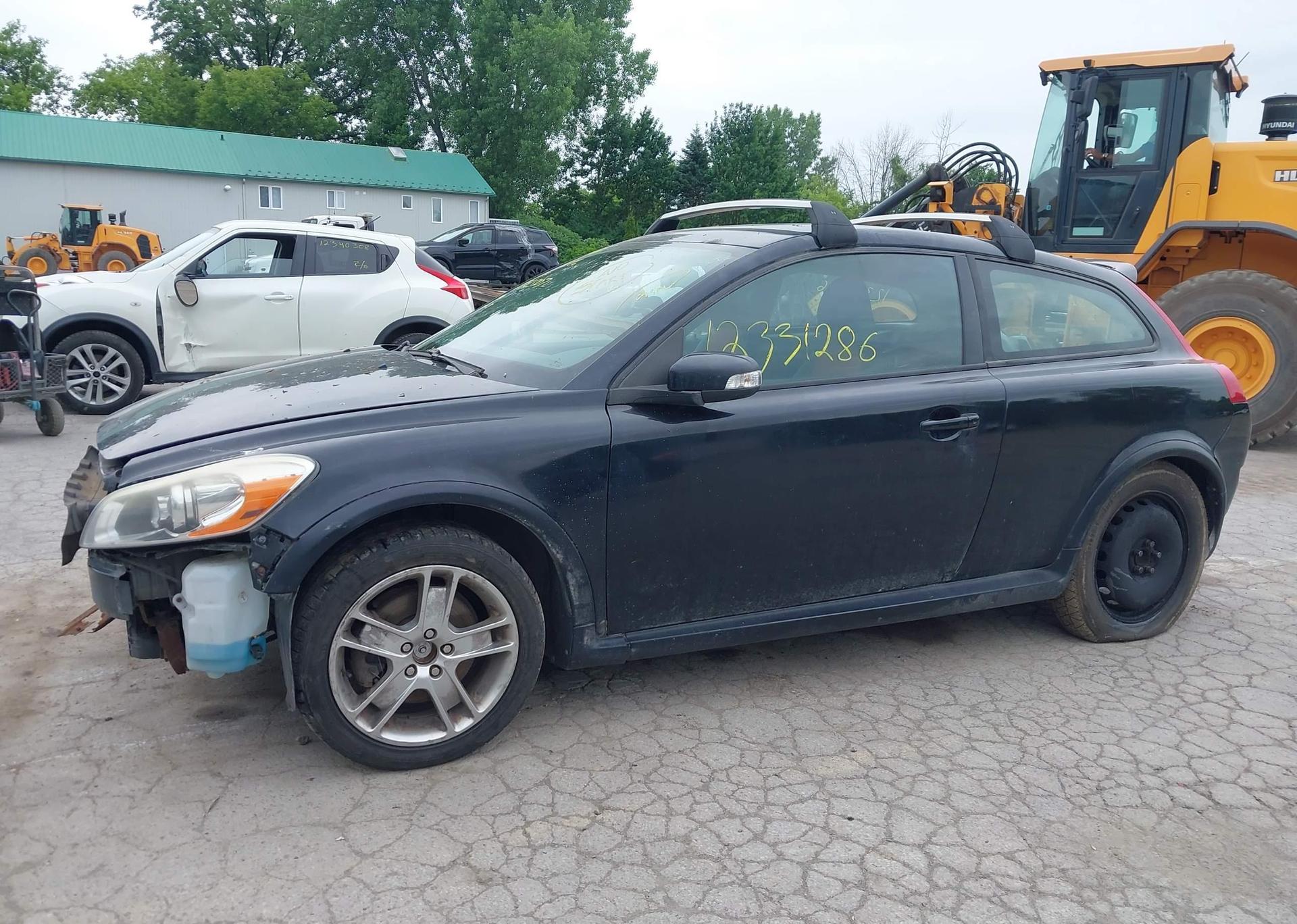 2011 VOLVO C30