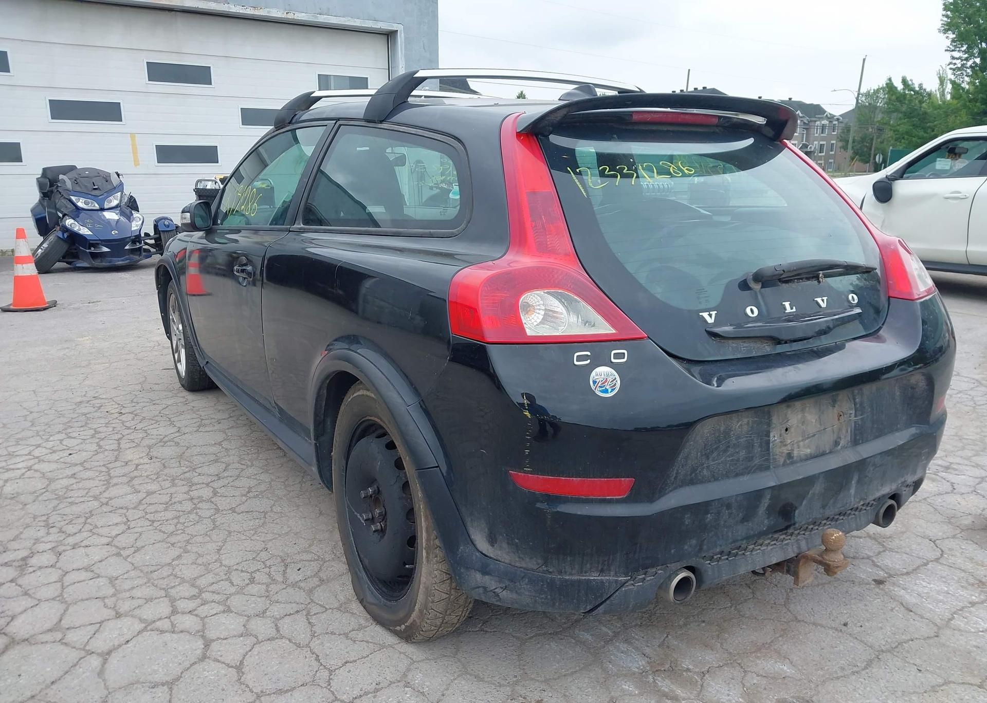2011 VOLVO C30