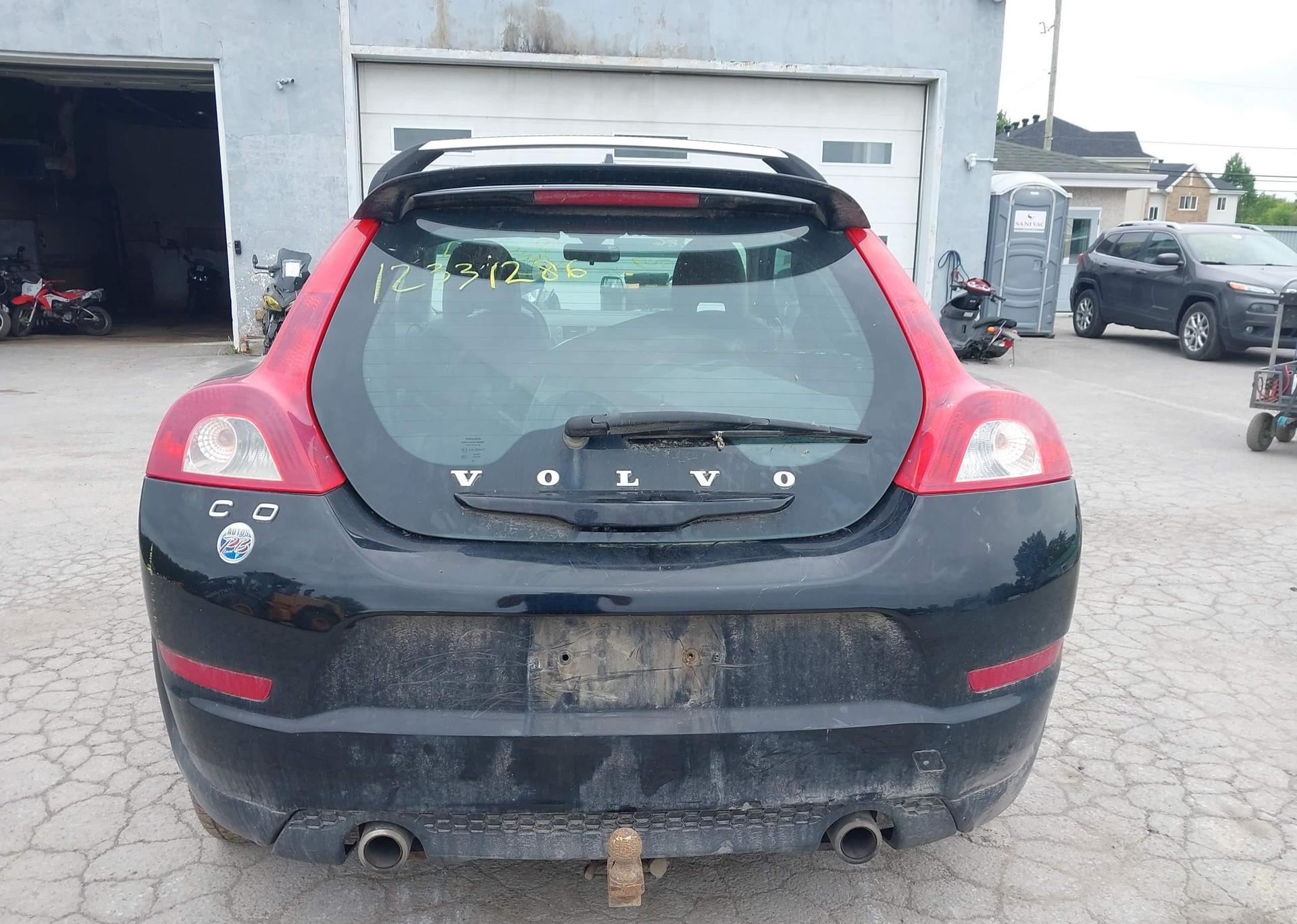 2011 VOLVO C30
