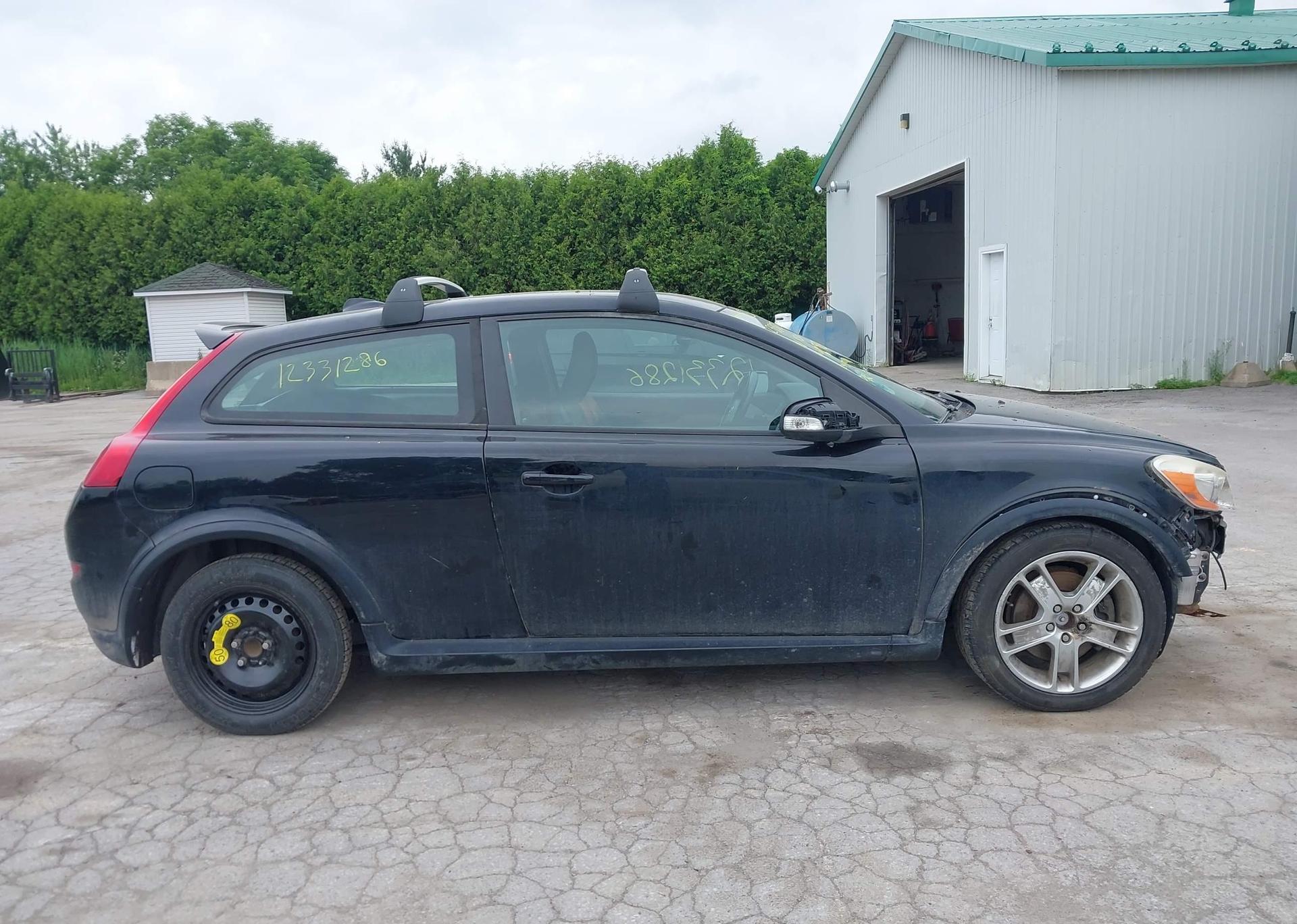 2011 VOLVO C30