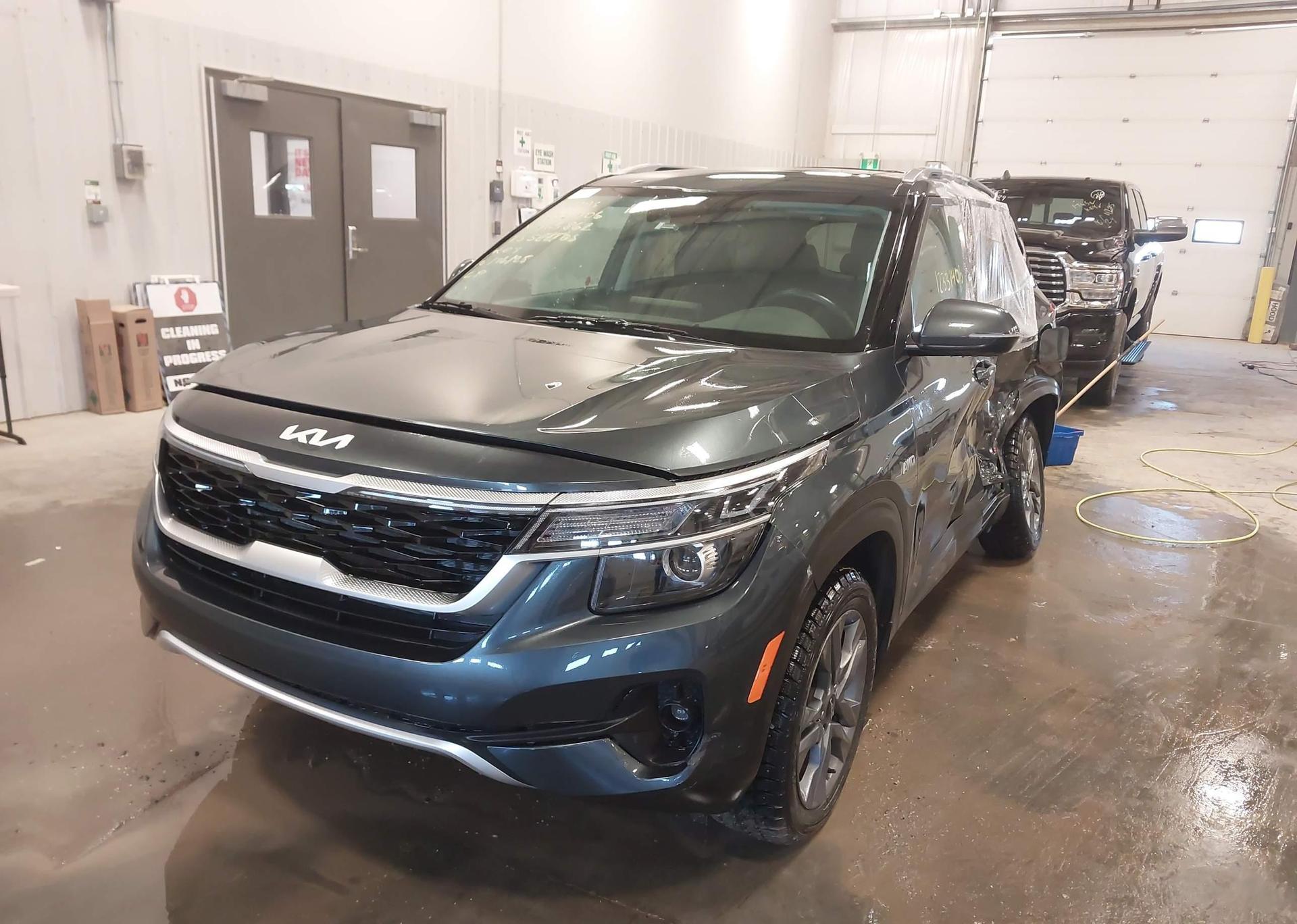 2023 KIA SELTOS S