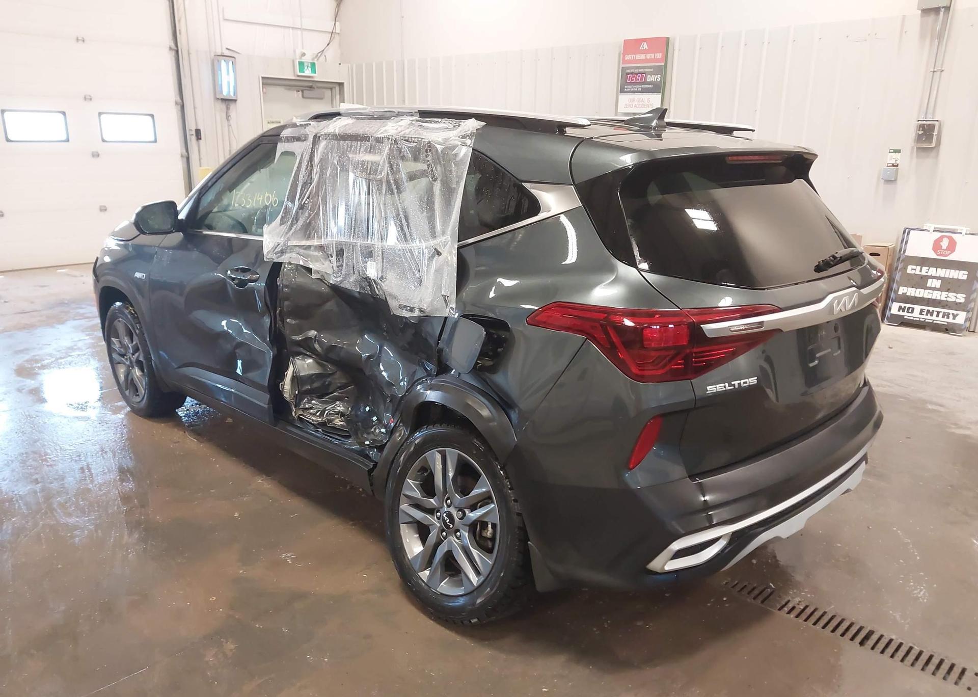 2023 KIA SELTOS S