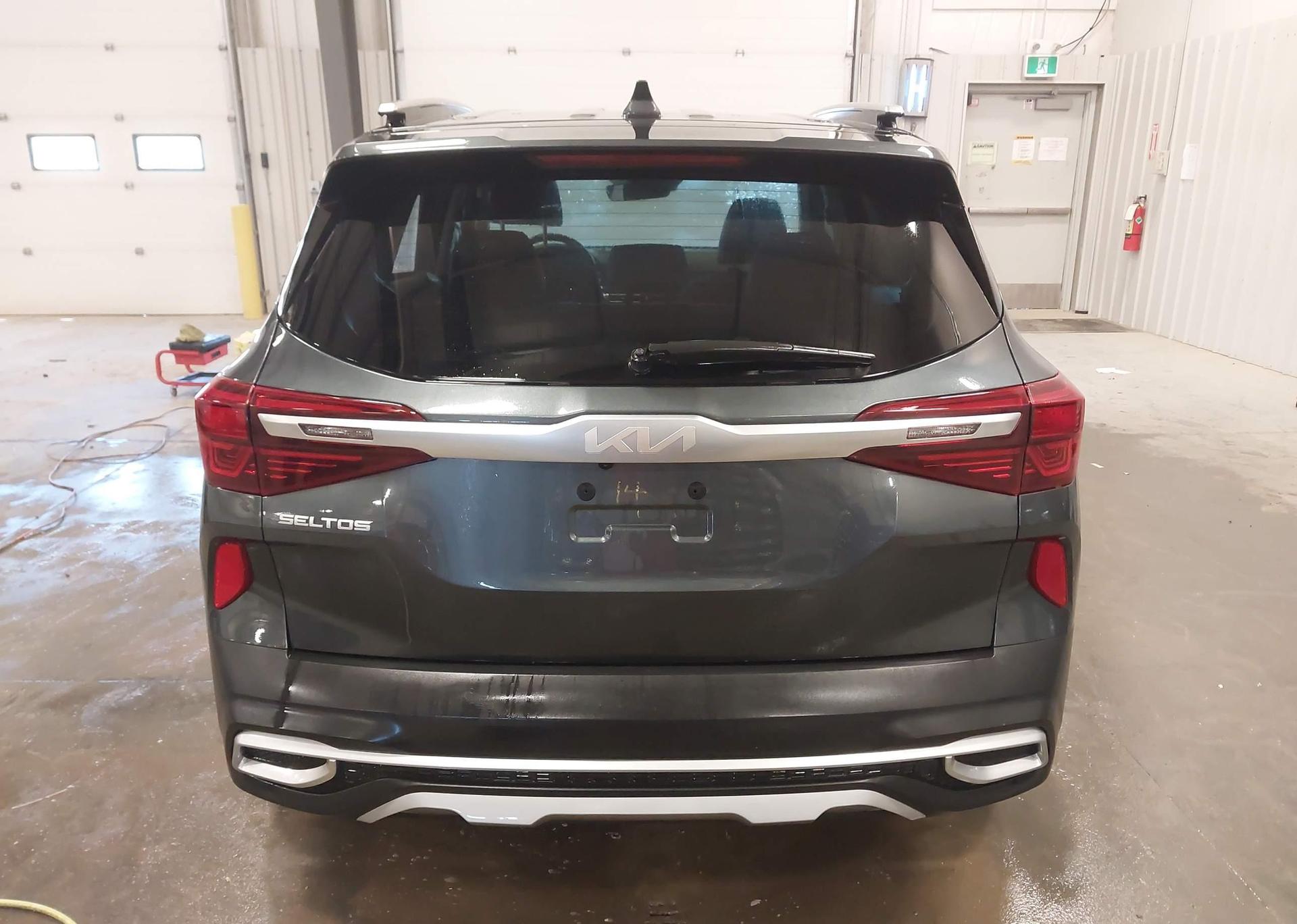 2023 KIA SELTOS S