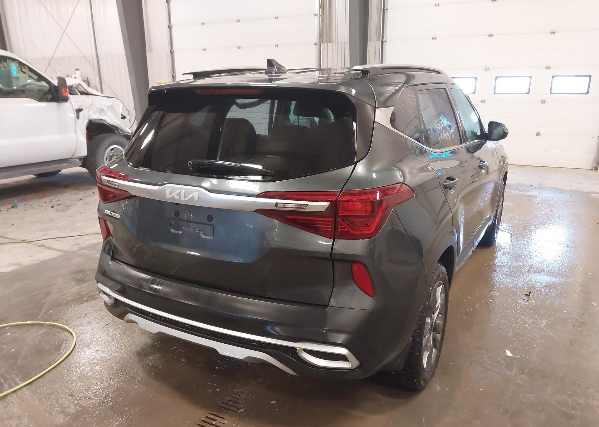2023 KIA SELTOS S