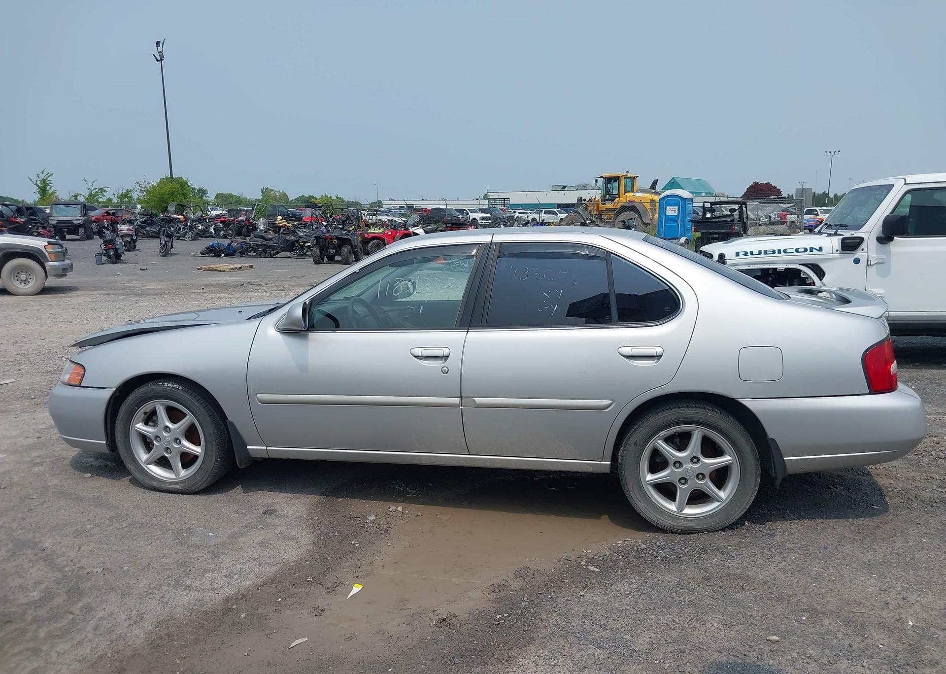 2001 NISSAN ALTIMA GXE