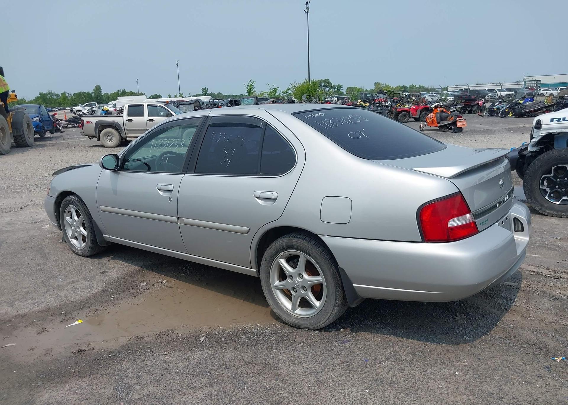 2001 NISSAN ALTIMA GXE