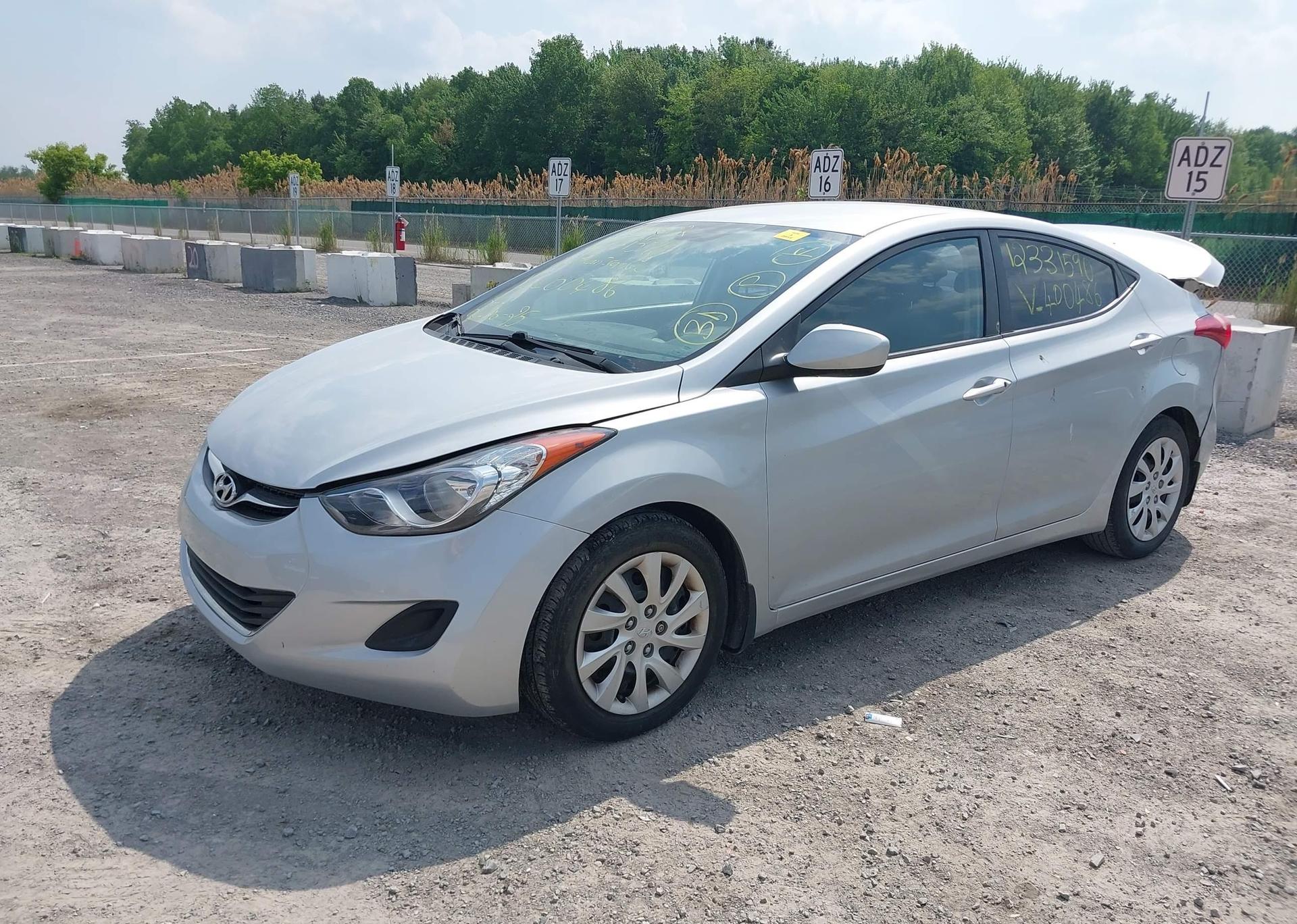 2013 HYUNDAI ELANTRA GL