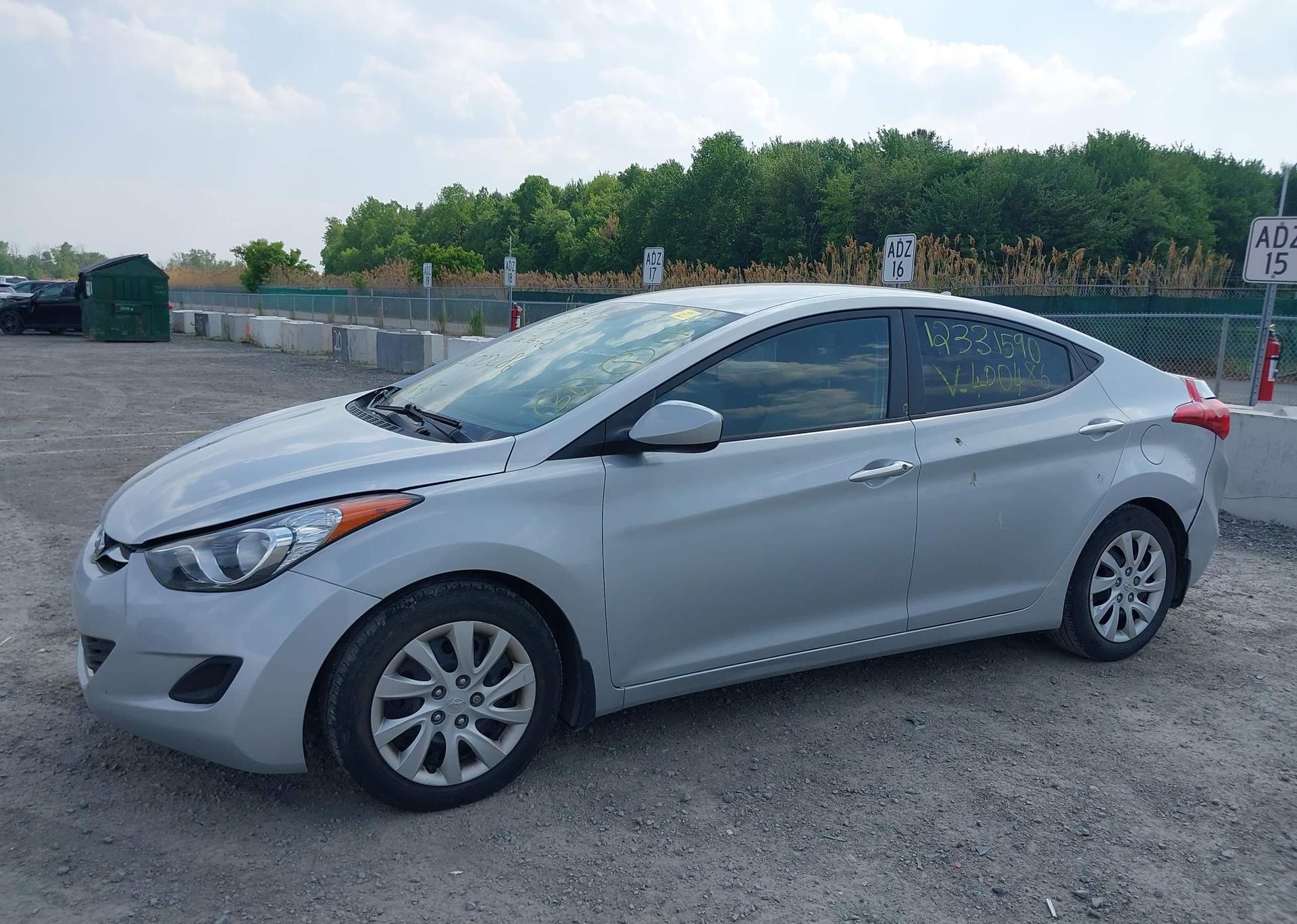 2013 HYUNDAI ELANTRA GL