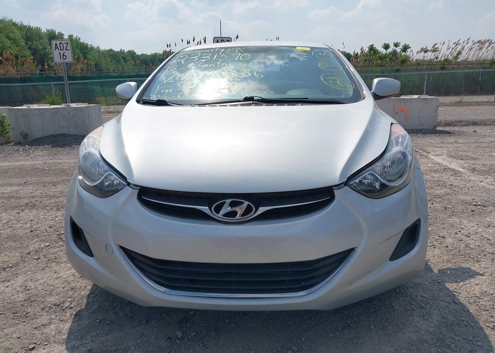 2013 HYUNDAI ELANTRA GL
