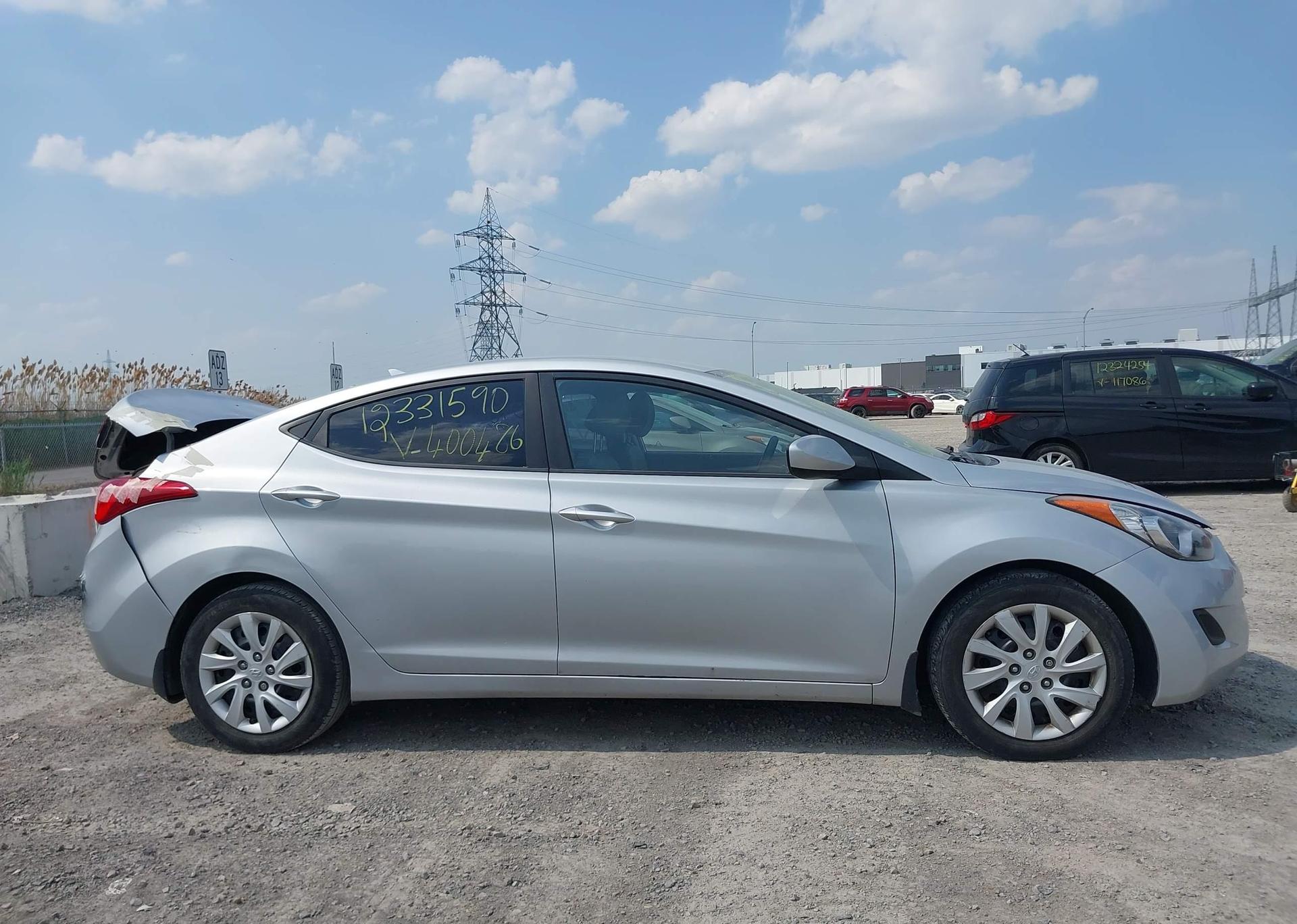2013 HYUNDAI ELANTRA GL