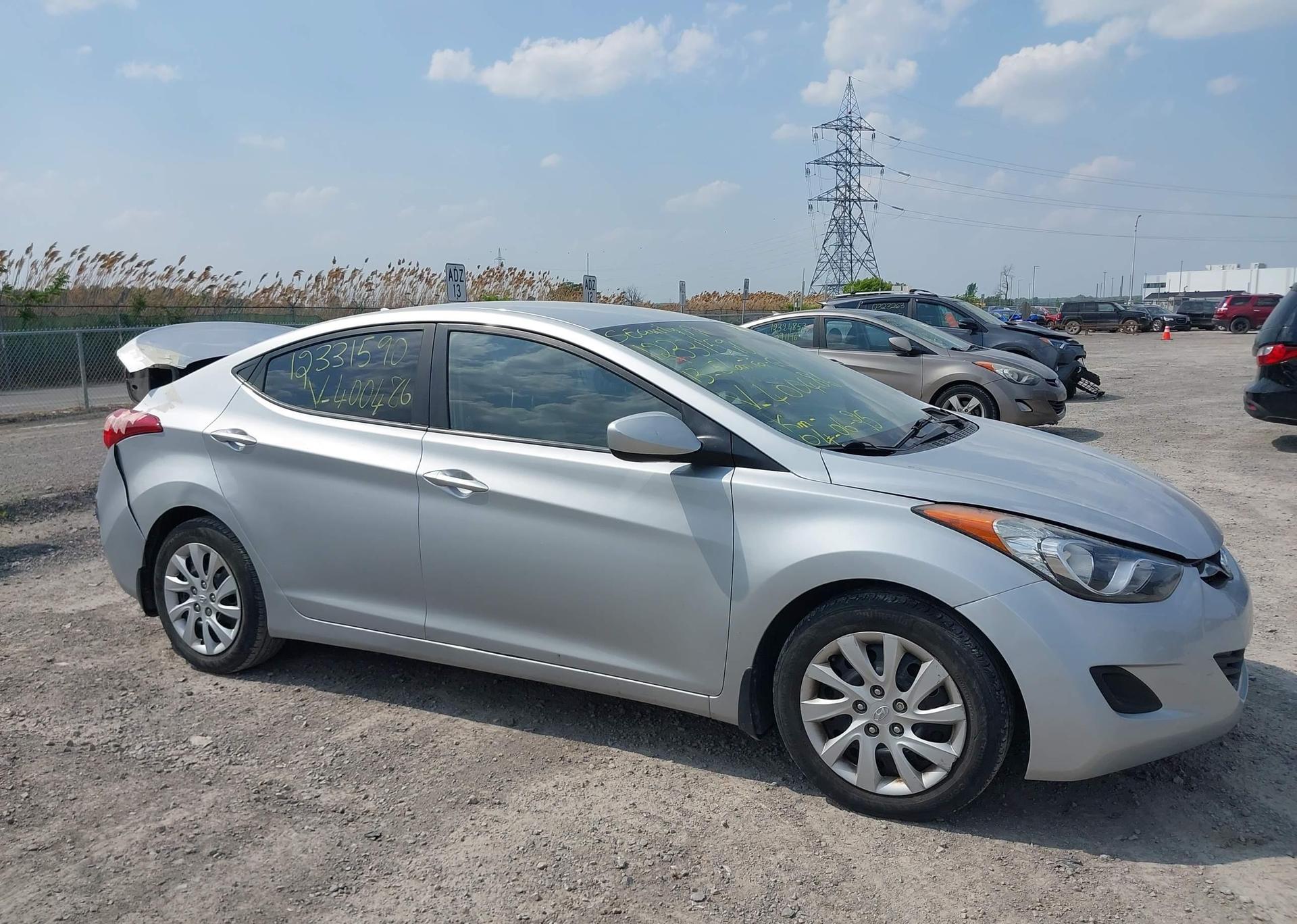 2013 HYUNDAI ELANTRA GL