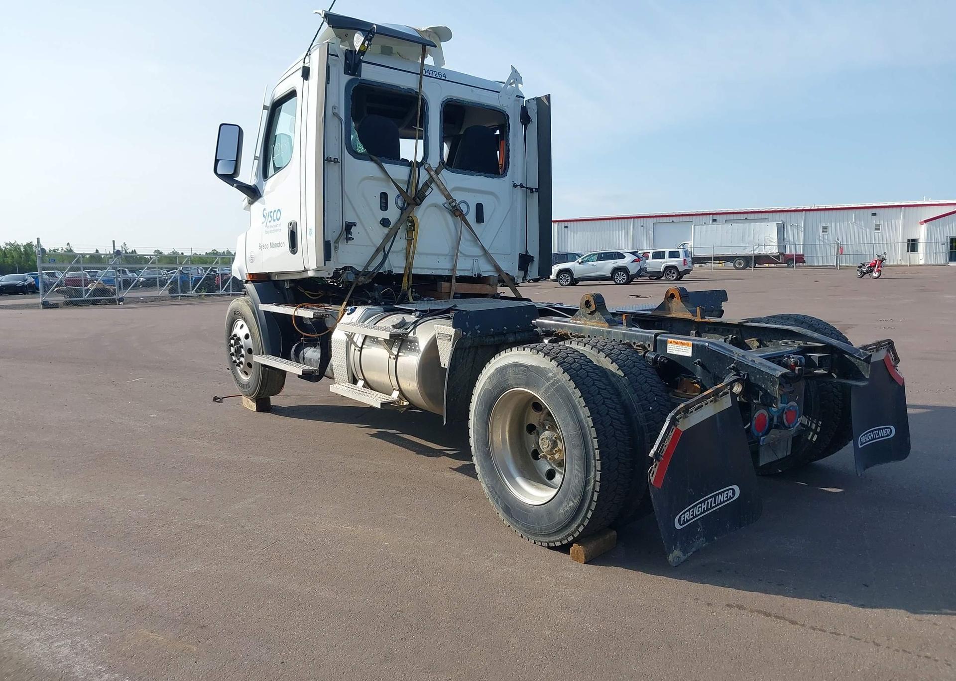 2024 FREIGHTLINER NEW CASCADIA 116