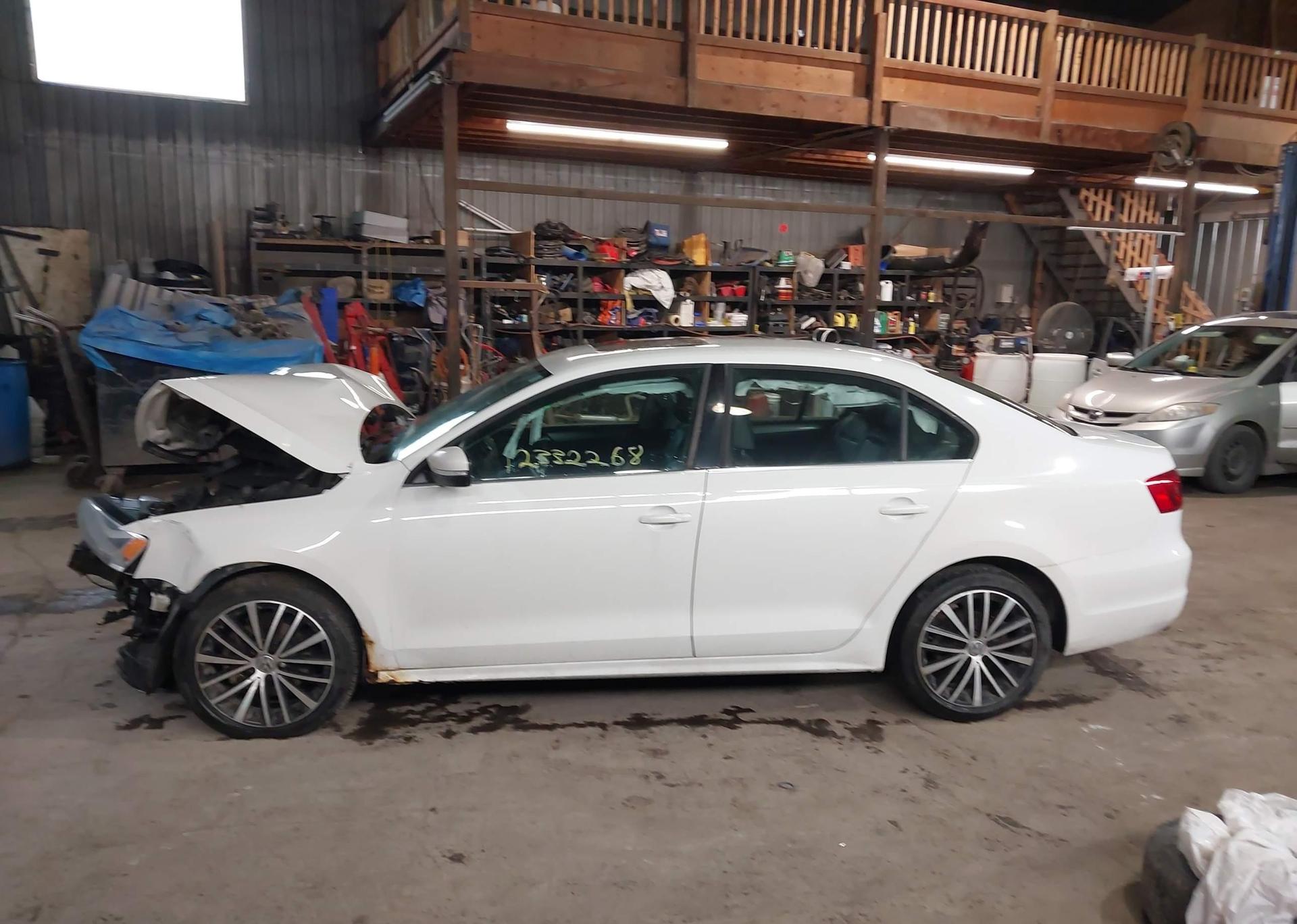 2013 VOLKSWAGEN JETTA