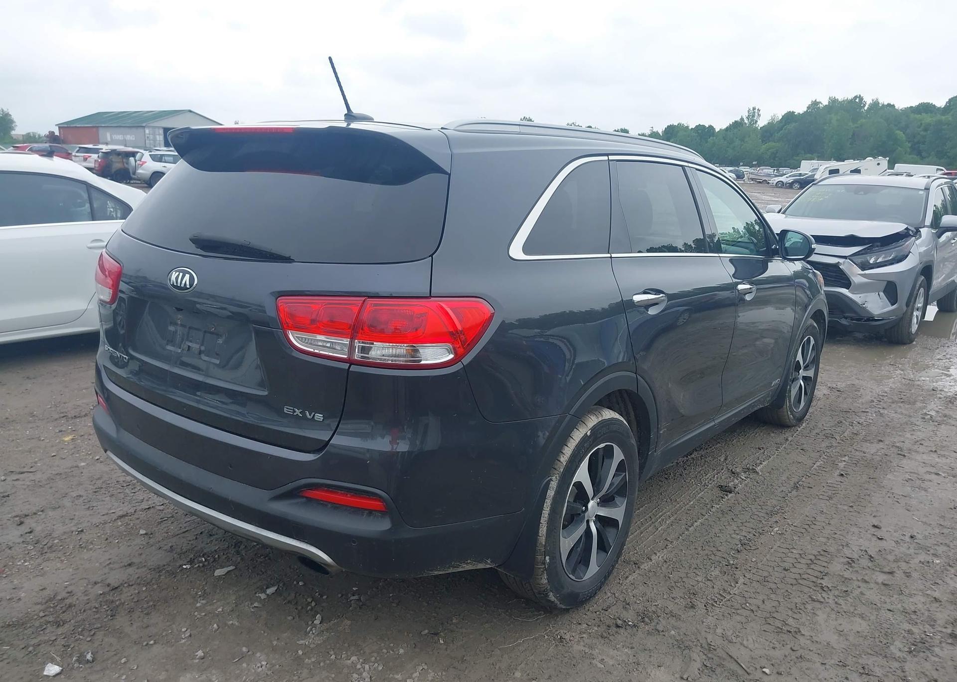 2016 KIA SORENTO EX