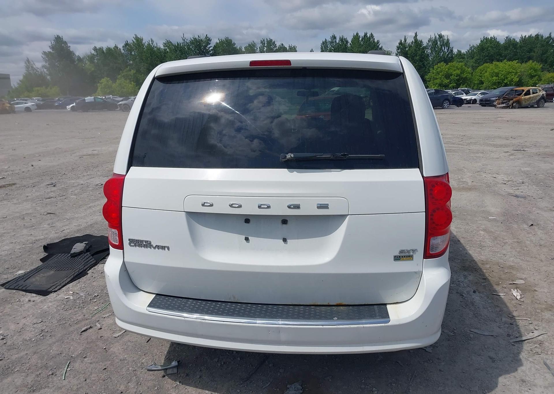 2016 DODGE GRAND CARAVAN SE