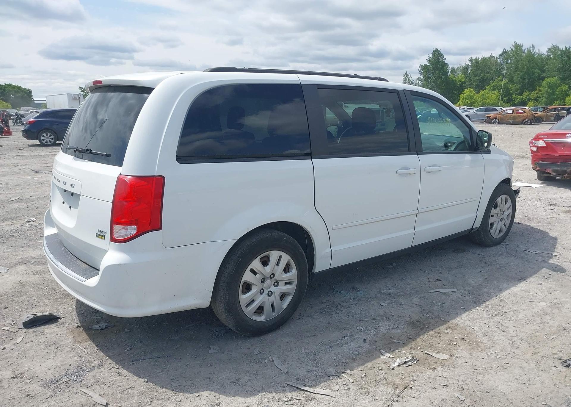 2016 DODGE GRAND CARAVAN SE