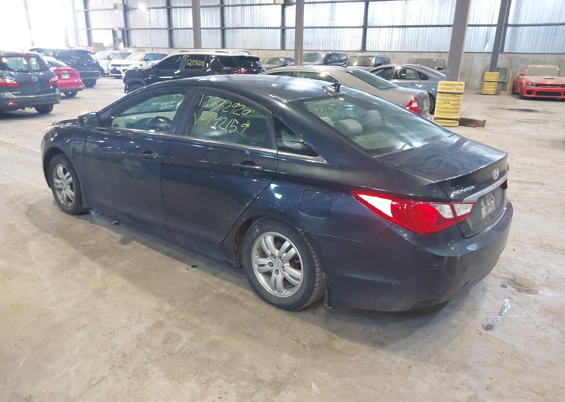 2013 HYUNDAI SONATA GLS