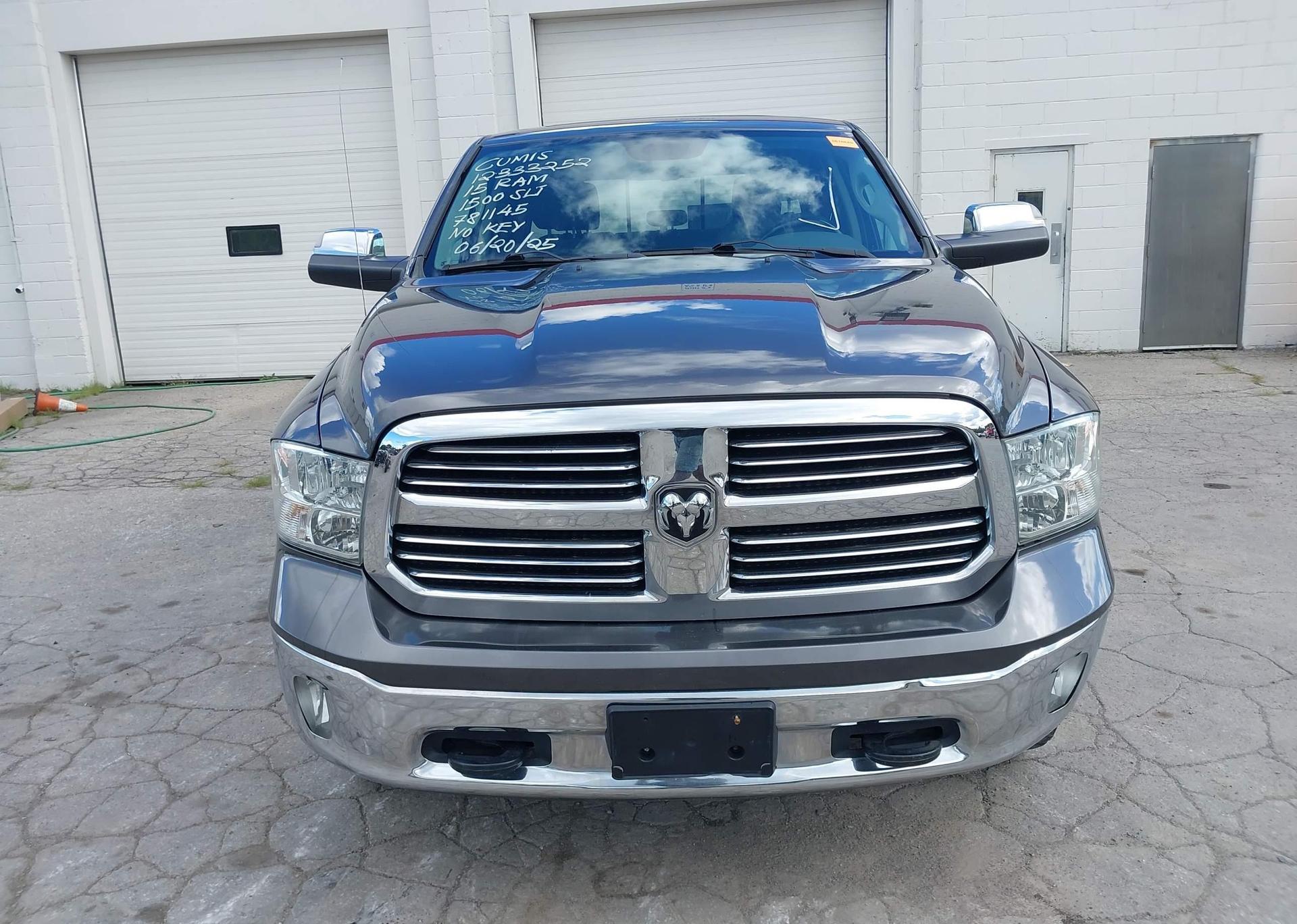 2015 RAM 1500 SLT