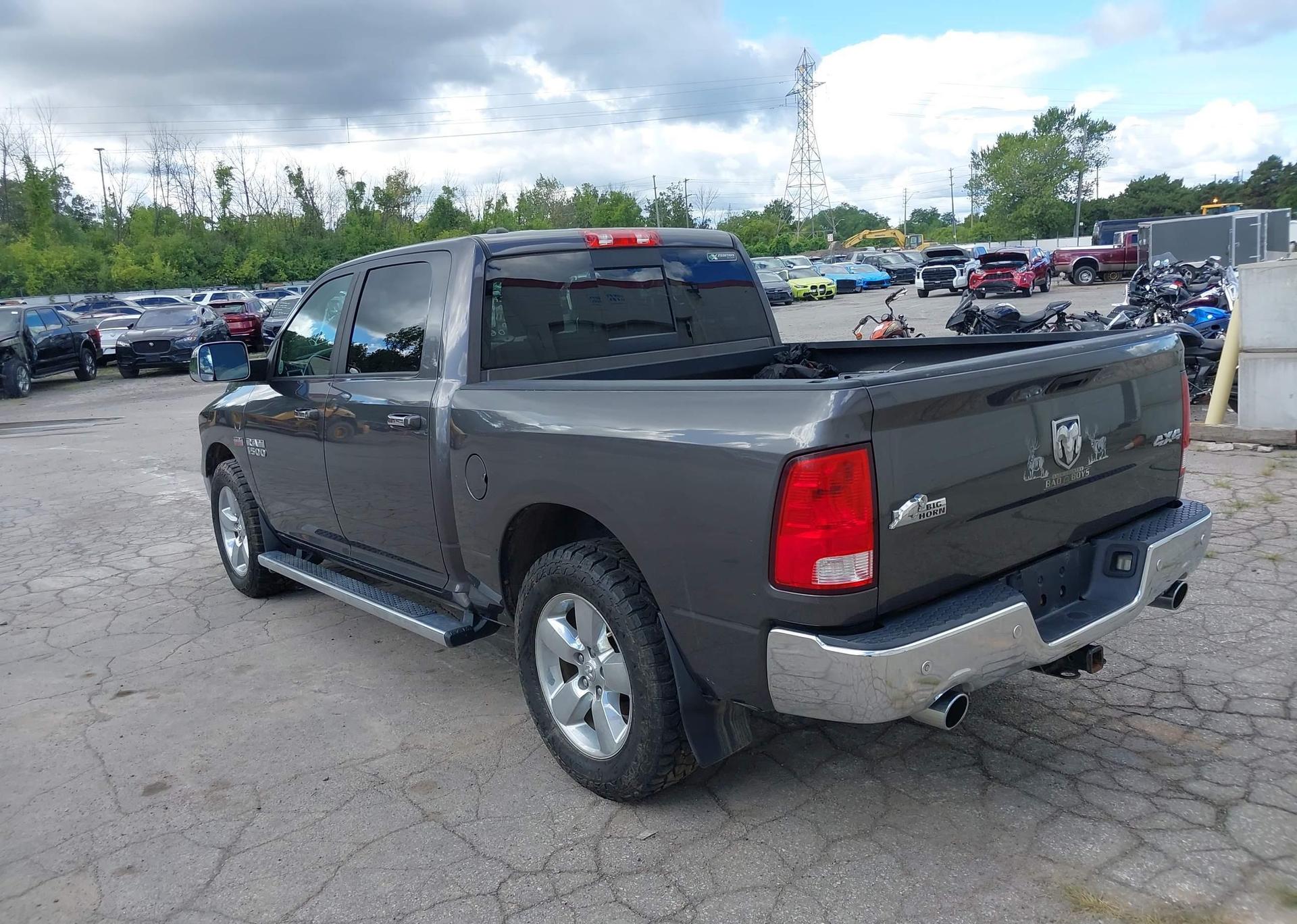2015 RAM 1500 SLT