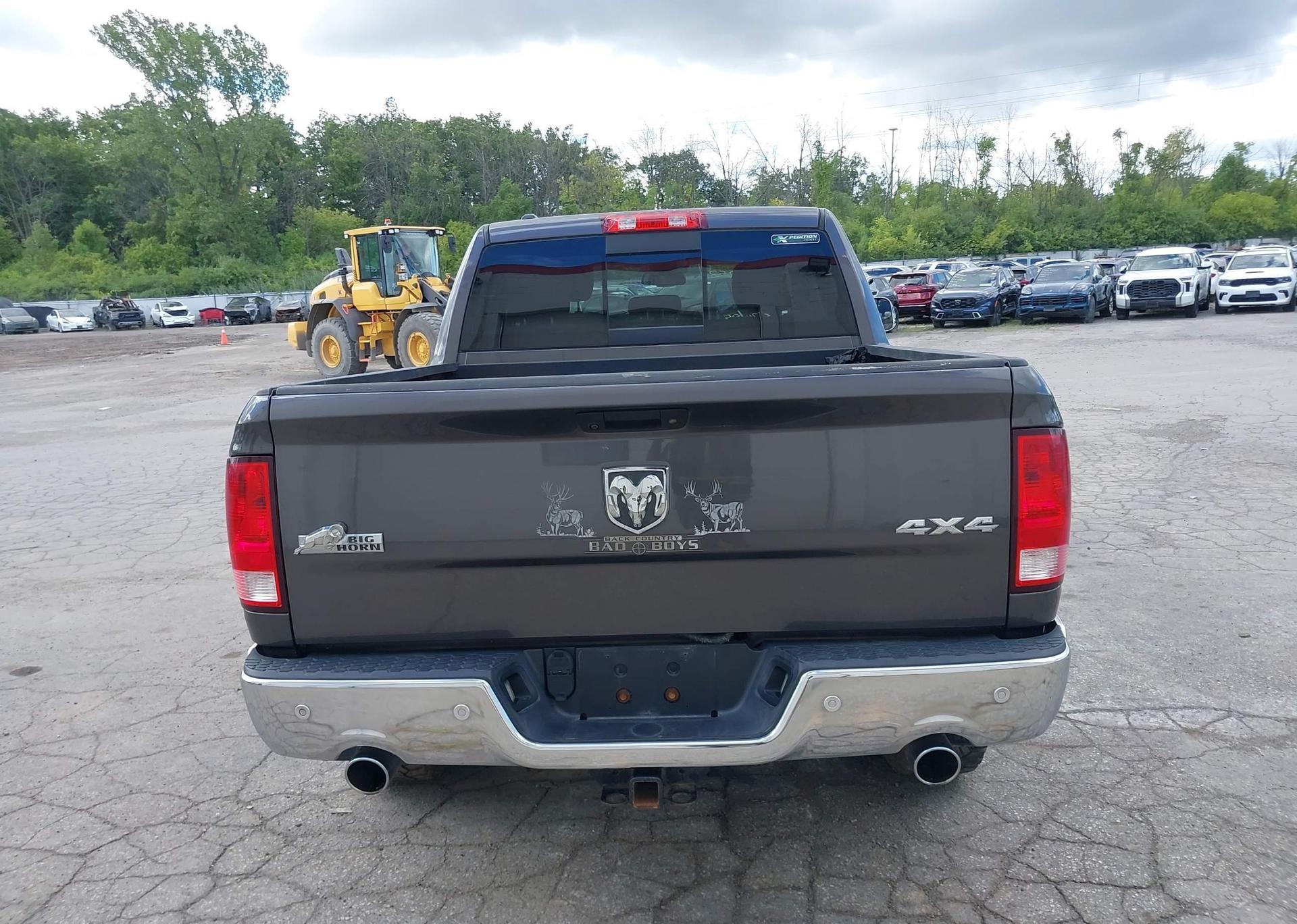 2015 RAM 1500 SLT